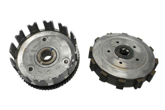 SUZUKI GSX-R 125 18- Kupplung Kupplungskorb Clutch 1
