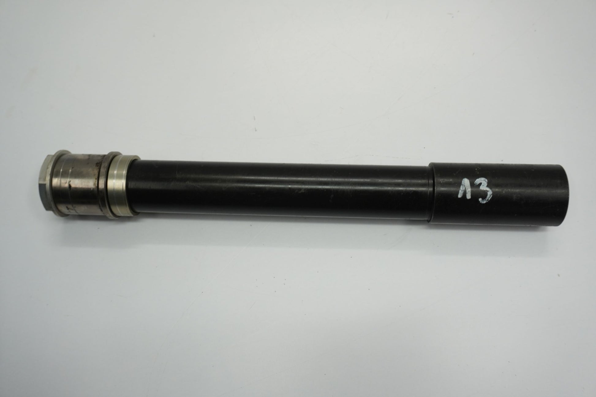 KTM 1190 ADVENTURE 13-16 Vorderachse Achse vorne Radachse front axle 2