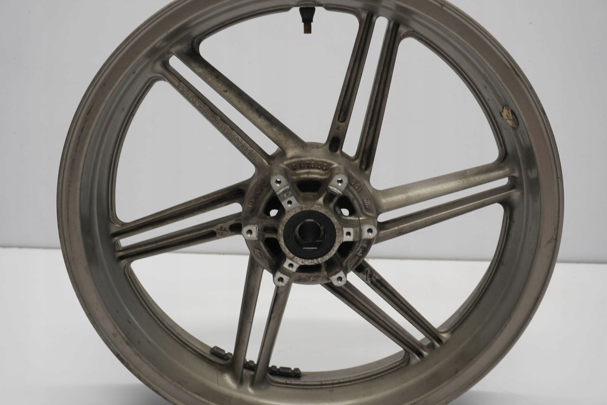 HONDA CBF 1000 SC58 06-09 Felge vorne Wheel Vorderrad 6