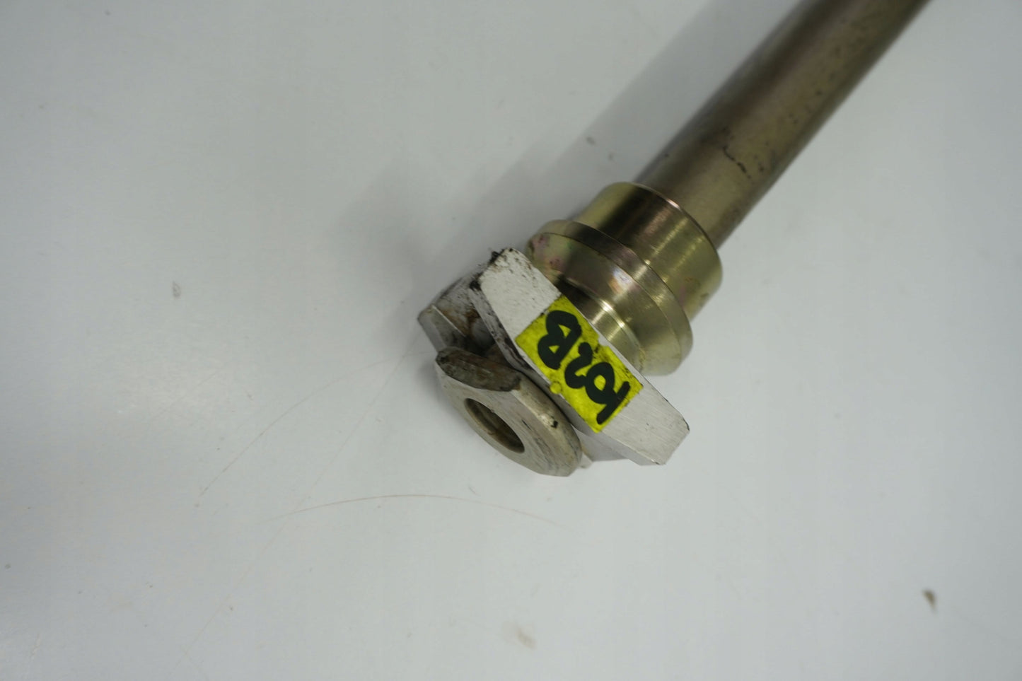 TRIUMPH TIGER 1050 06-12 Hinterachse Achse hinten Radachse rear axle 5