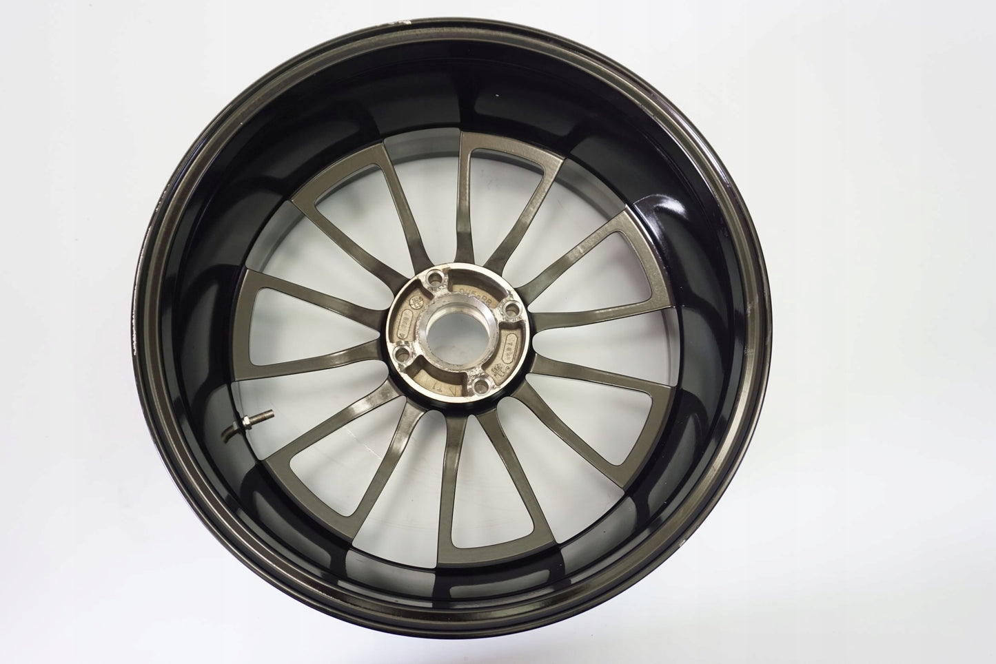 DUCATI DIAVEL 1200 Felge hinten Wheel Hinterrad 7