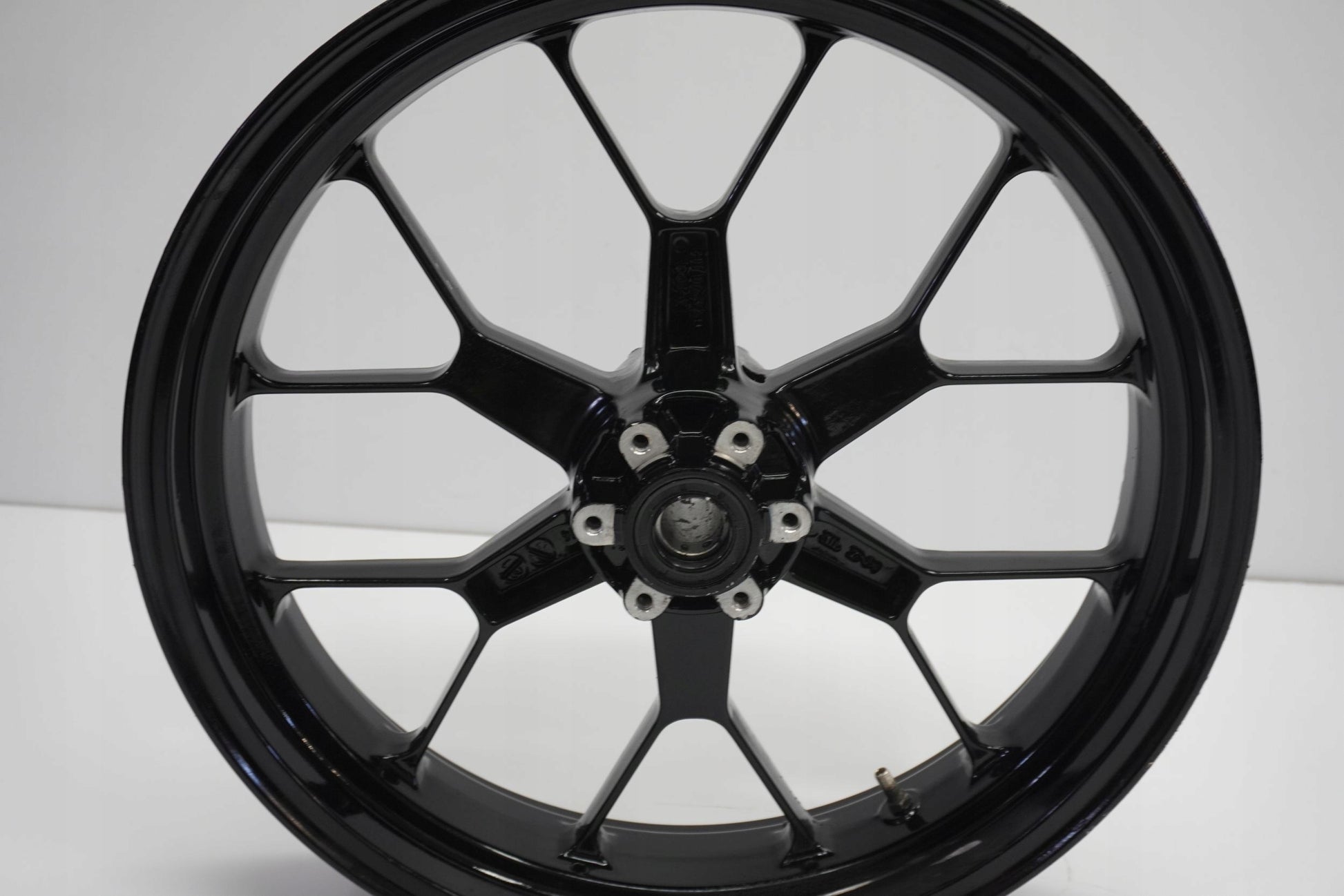 APRILIA SL 750 SHIVER 07-16 Felge vorne Wheel Vorderrad 4