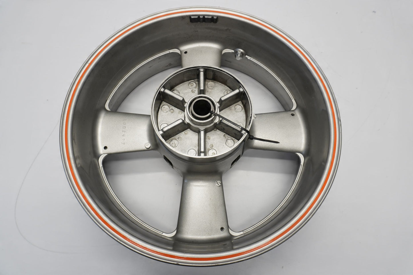 YAMAHA MT-01 1700 05-12 Felge hinten Wheel Hinterrad 3