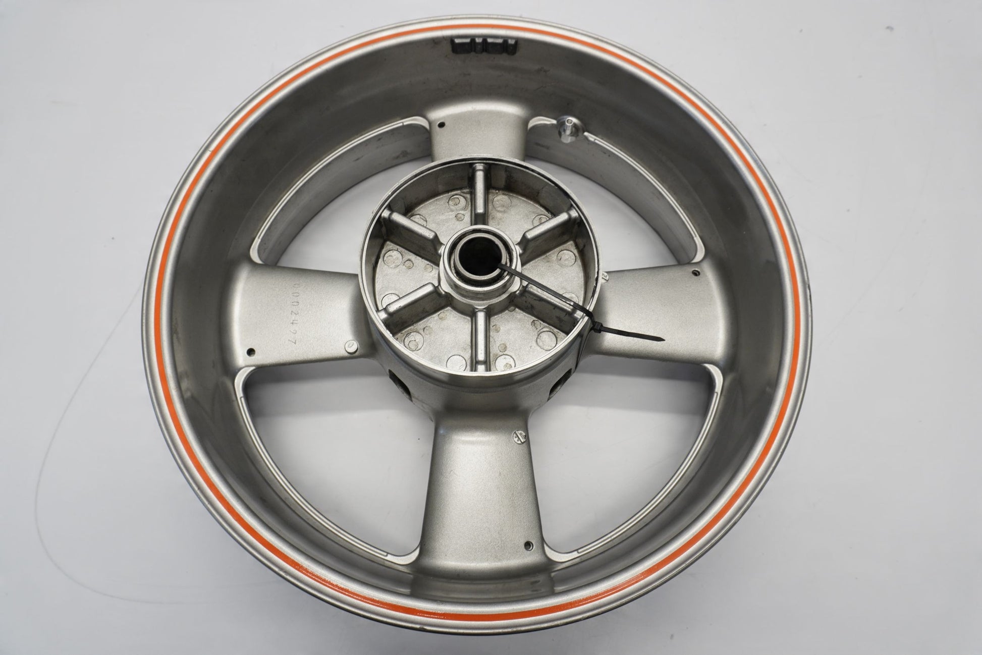 YAMAHA MT-01 1700 05-12 Felge hinten Wheel Hinterrad 3