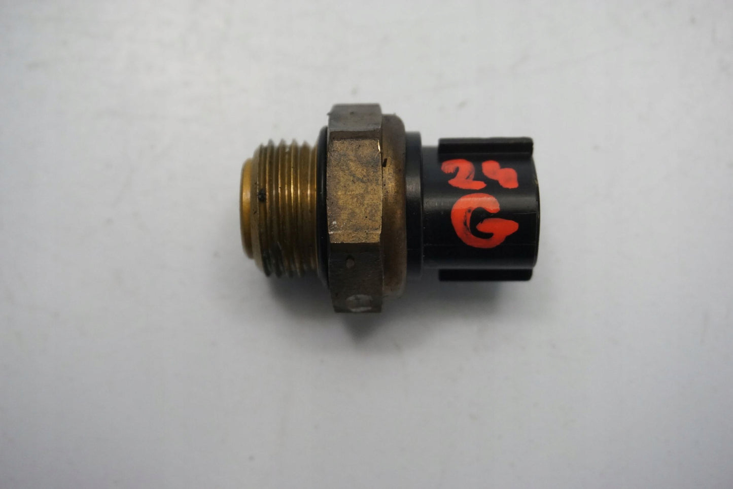 SUZUKI GSX-R 1000 K3-K4 Temperatursensor Thermostat Temperature sensor