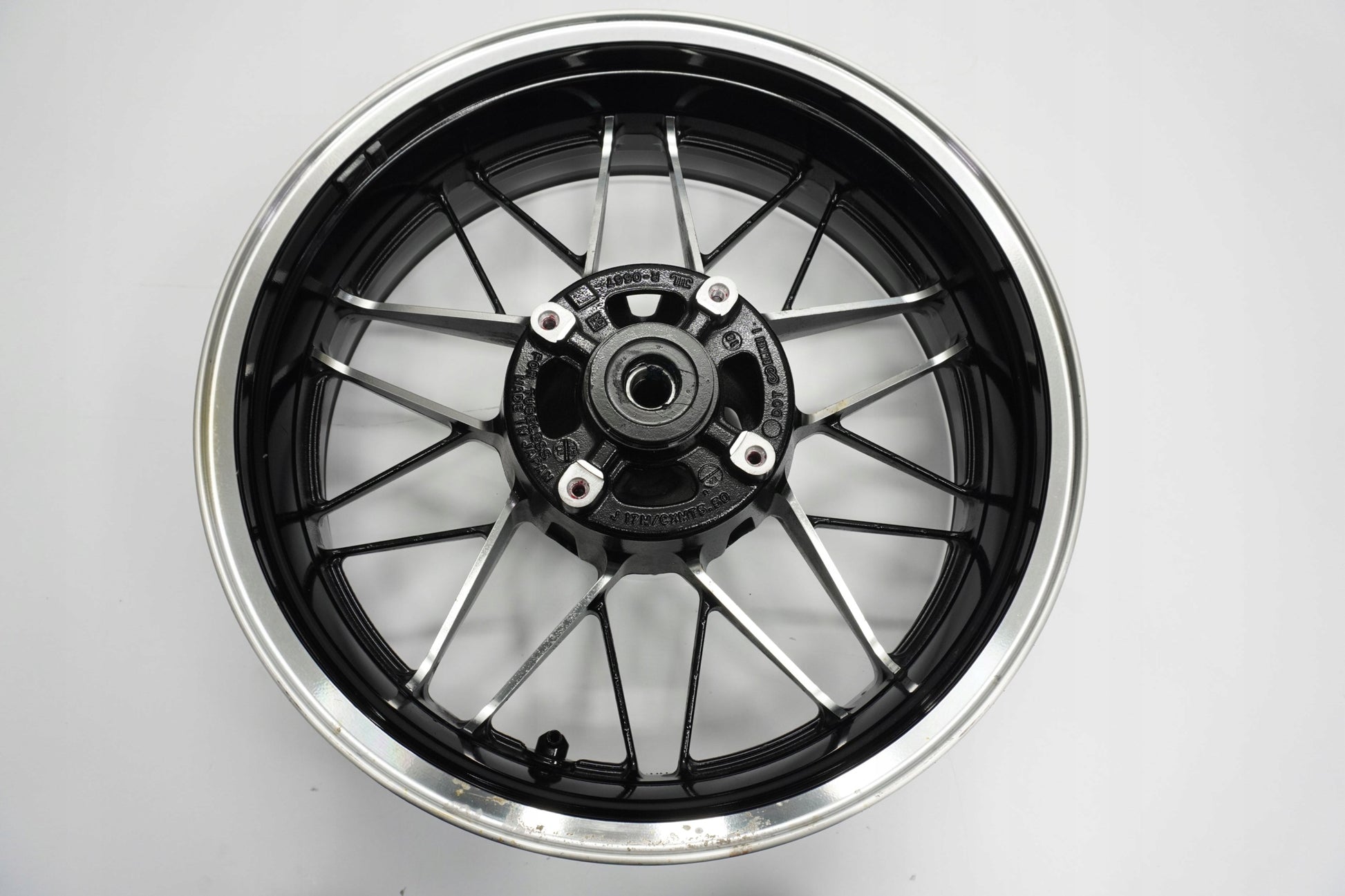KAWASAKI Z 900 RS 18- Felge hinten Wheel Hinterrad 5