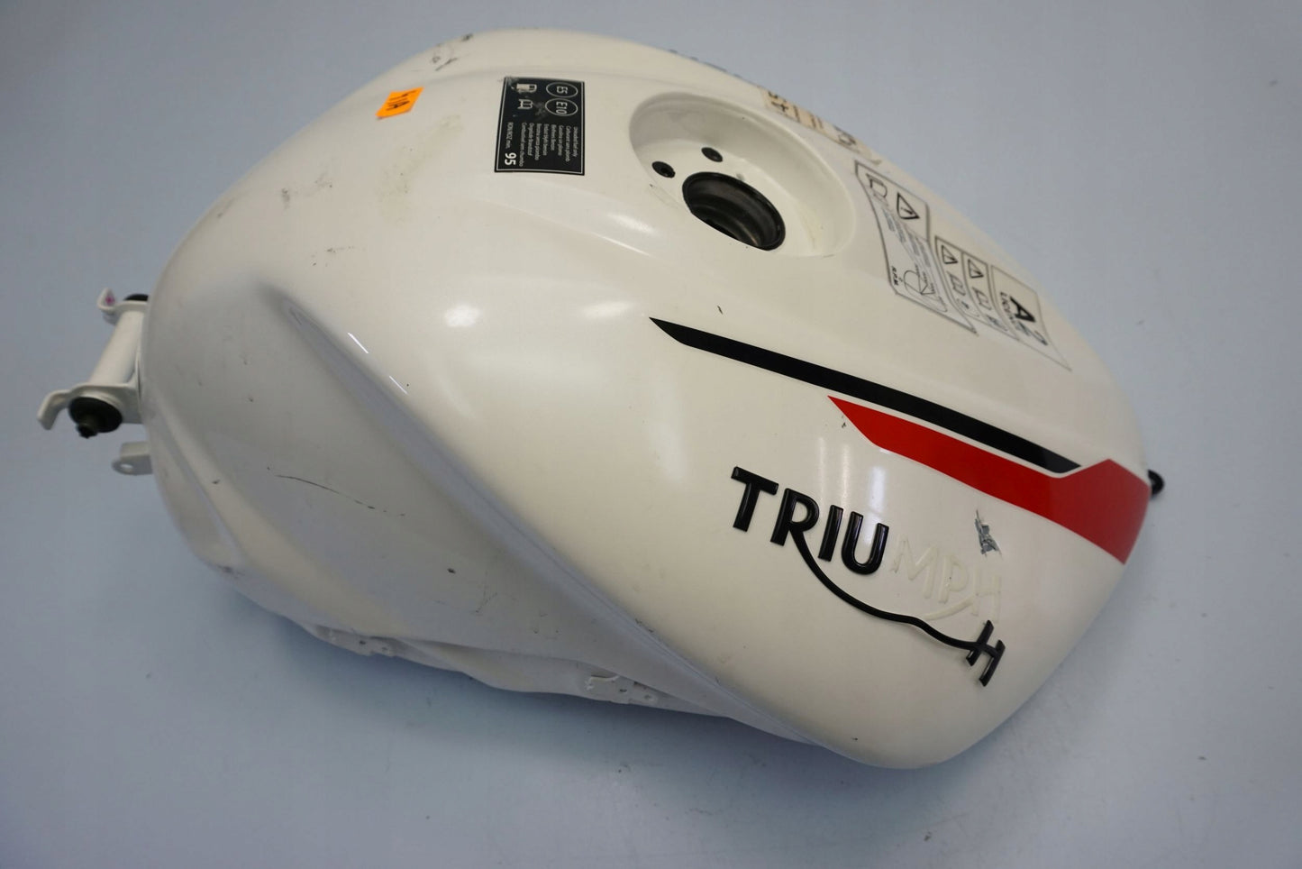 TRIUMPH STREET TRIPLE 660 S 17- Kraftstofftank Benzintank Fuel Tank