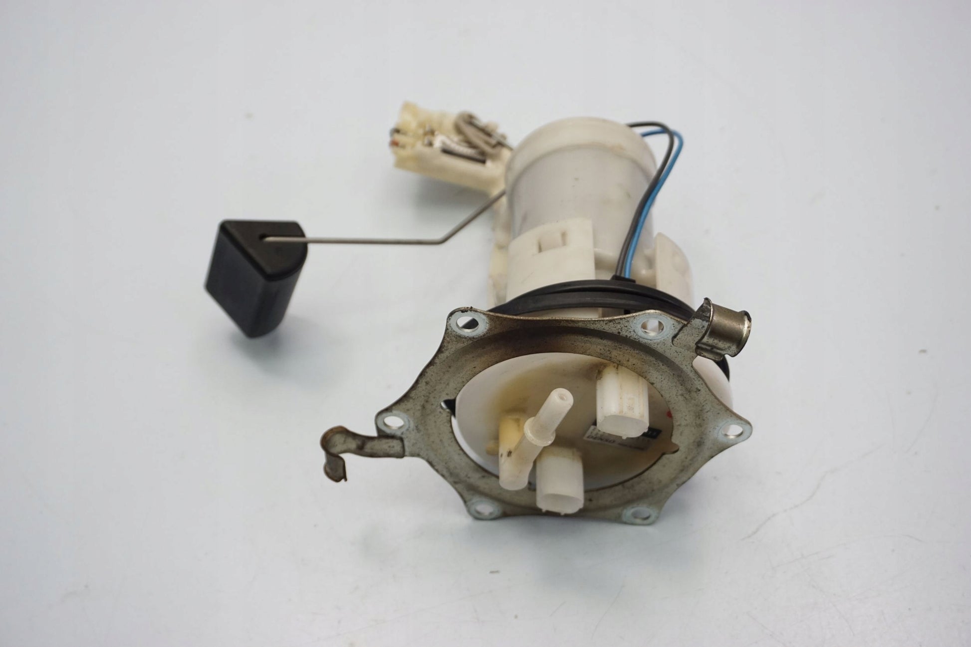HONDA VFR 1200 F 09-16 Benzinpumpe Kraftstoffpumpe Fuel Pump 2