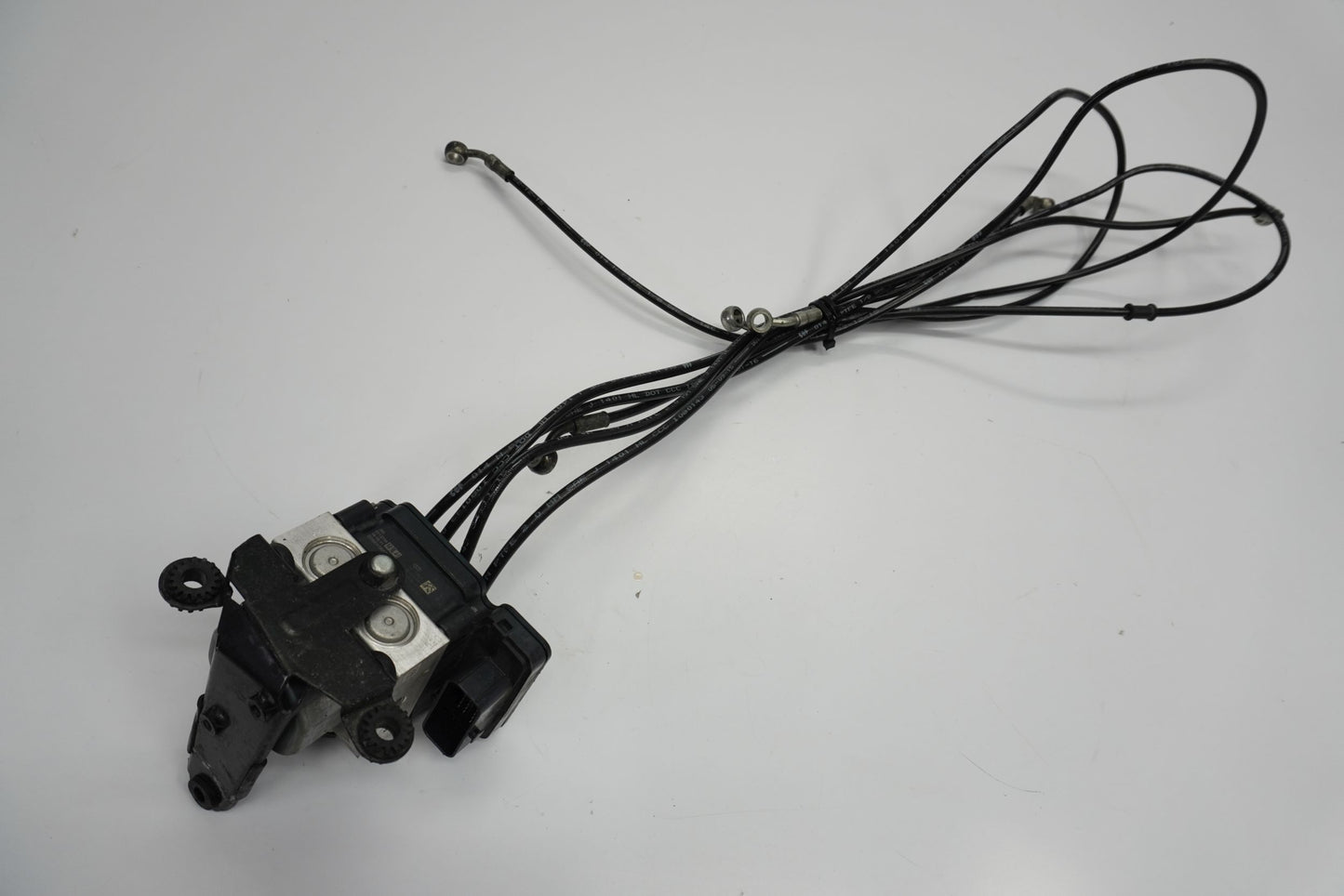 DUCATI MULTISTRADA 1200 Enduro 16-18 ABS Pumpe Druckmodulator 2