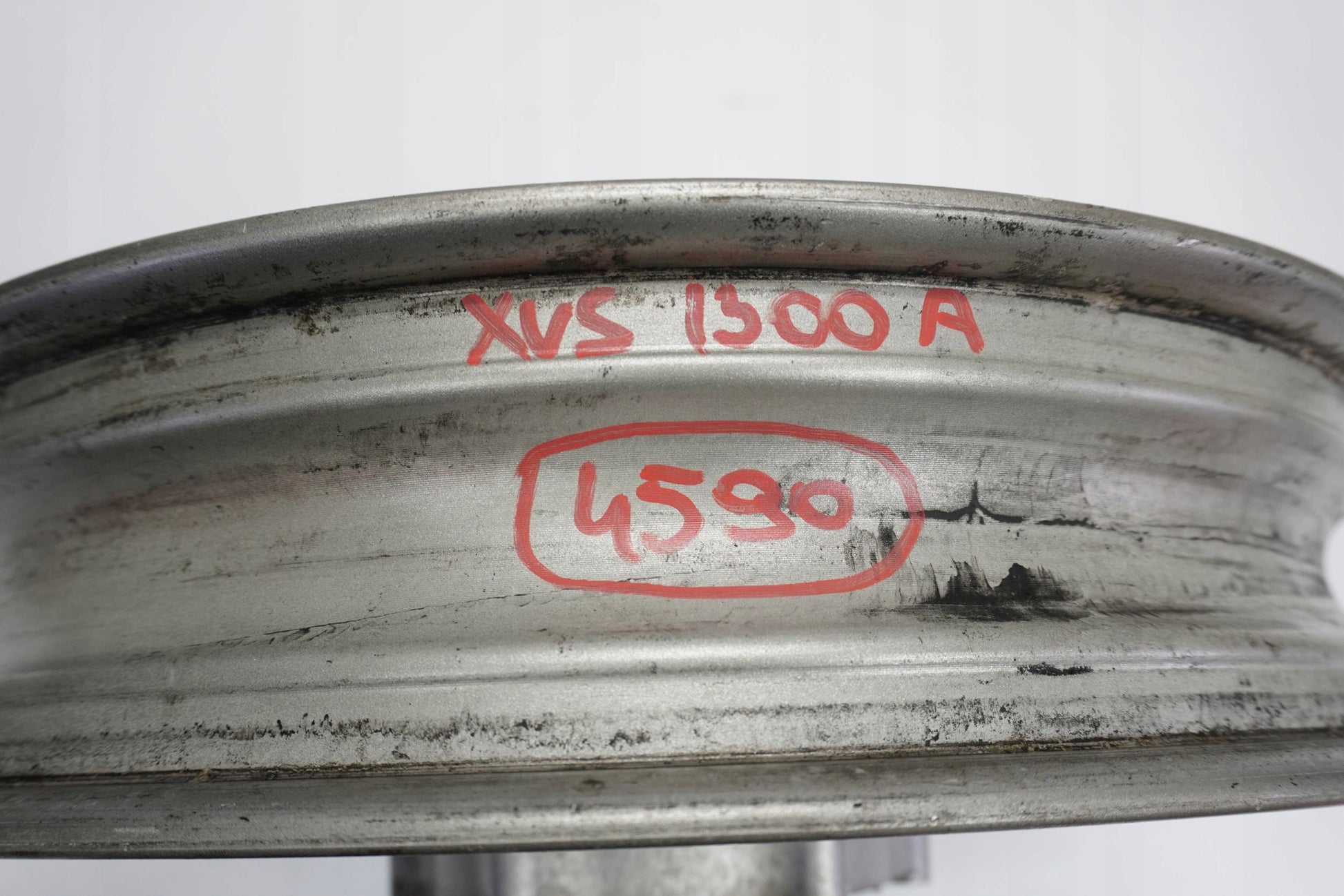 YAMAHA XVS 1300 A MIDNIGHT STAR 07-15 Felge vorne Wheel Vorderrad 10