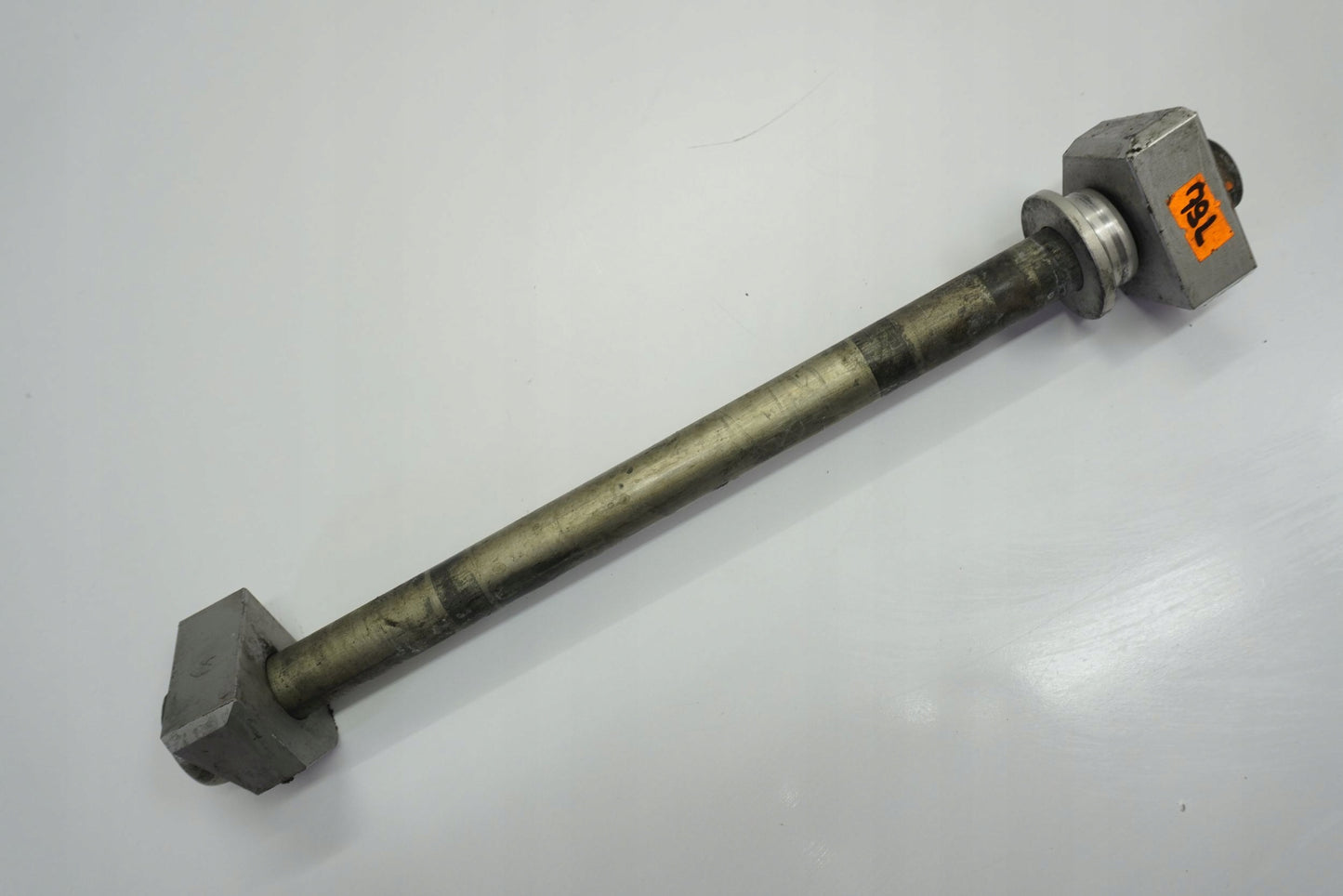 BMW F 800 R 09-14 Hinterachse Achse hinten Radachse rear axle 4