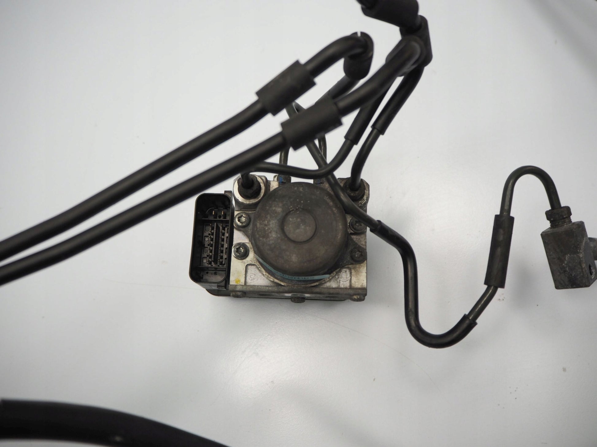 HONDA VFR 800 XF CROSSRUNNER 14-16 ABS Pumpe Druckmodulator 3