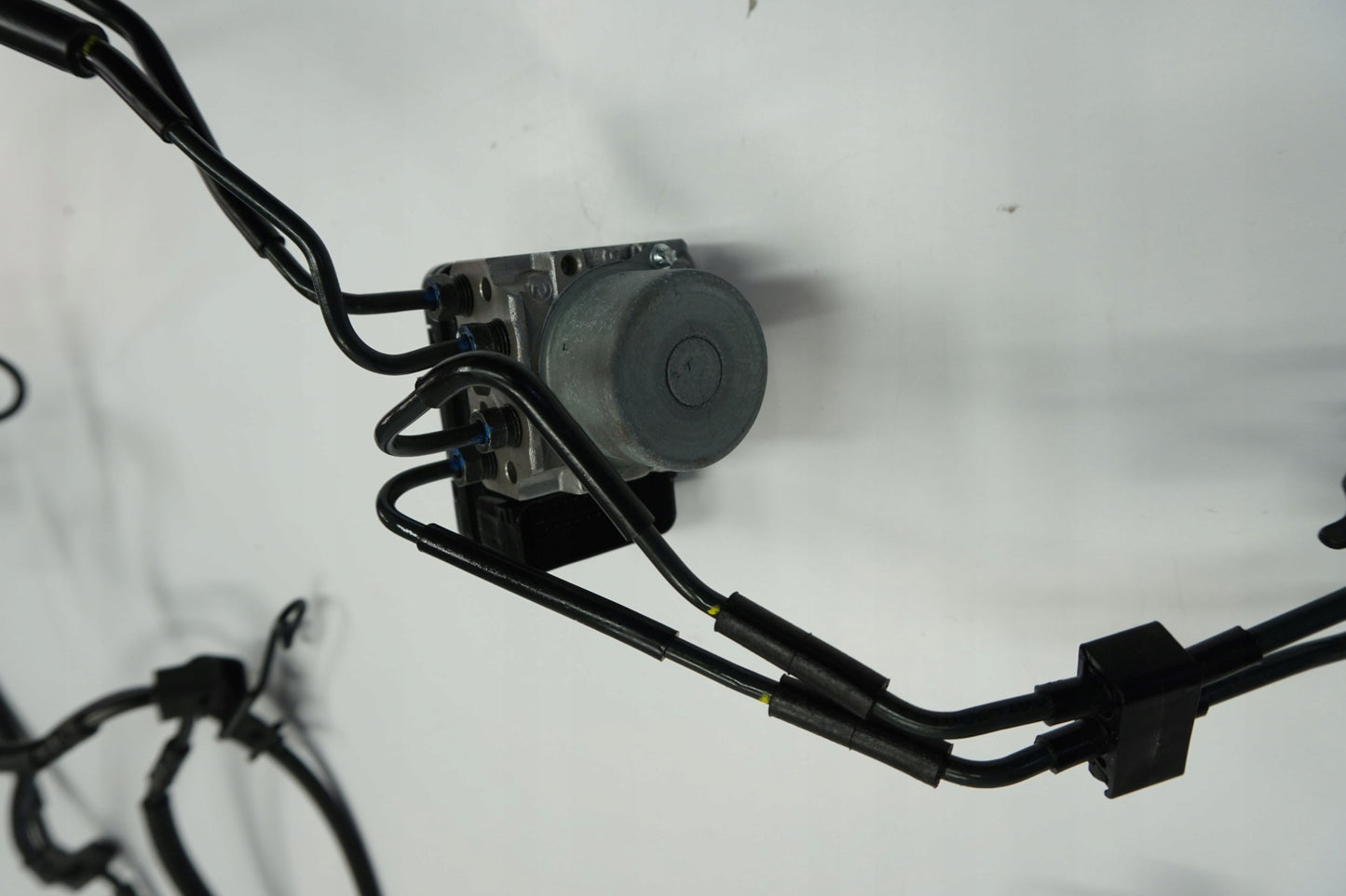 HONDA CB 650 R 19-23 ABS Pumpe Druckmodulator 7