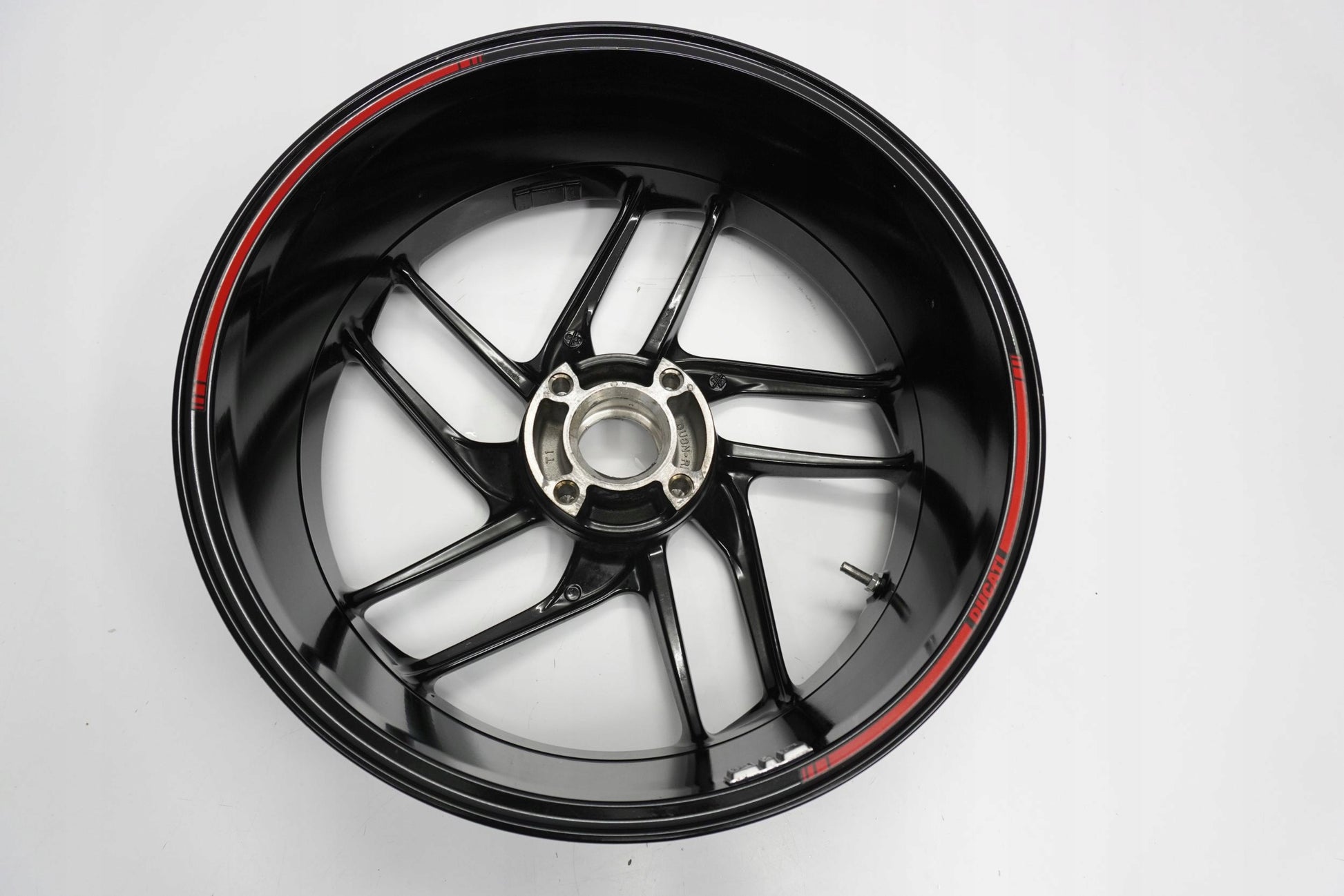DUCATI MULTISTRADA 1200 S 10-15 Felge hinten Wheel Hinterrad 4