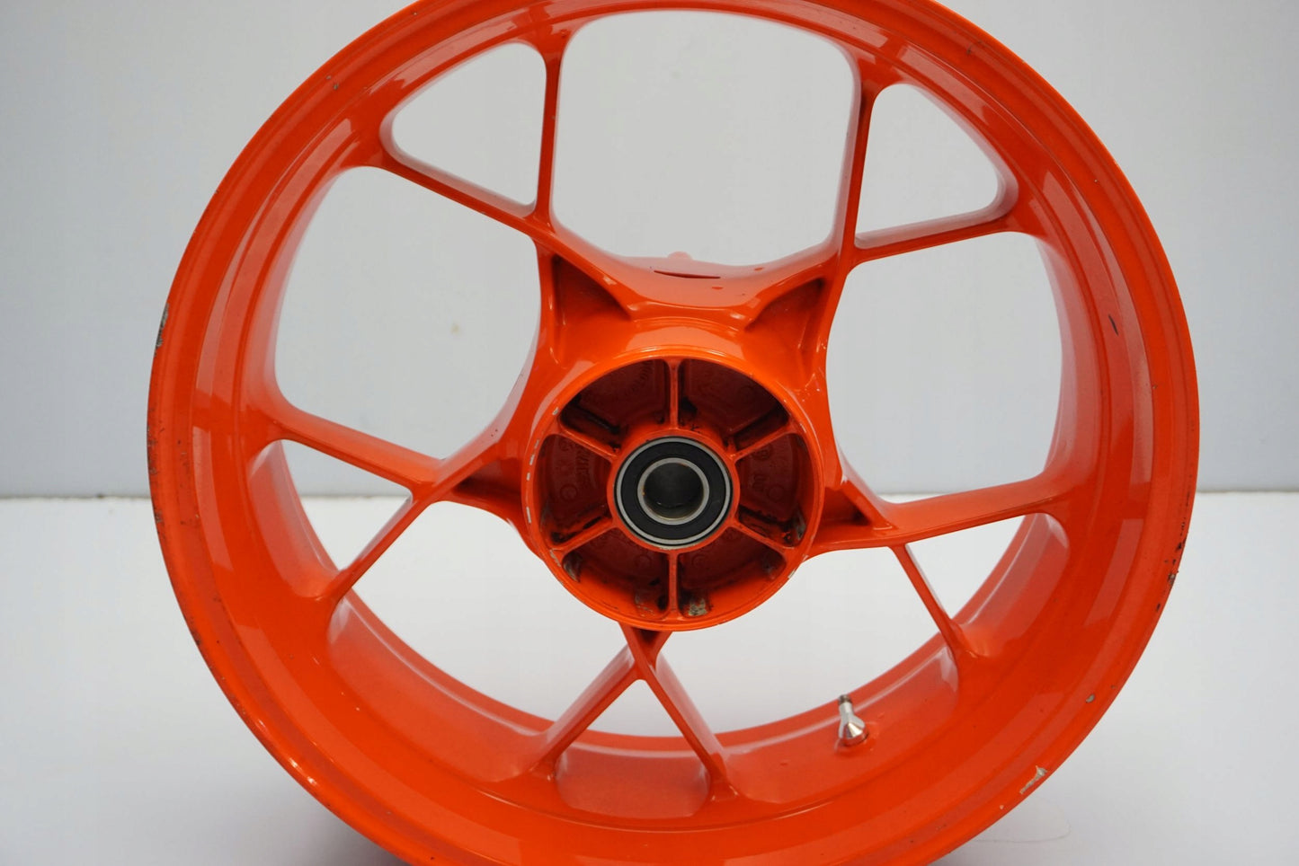 KTM 890 DUKE R 20- Felge hinten Wheel Hinterrad 12