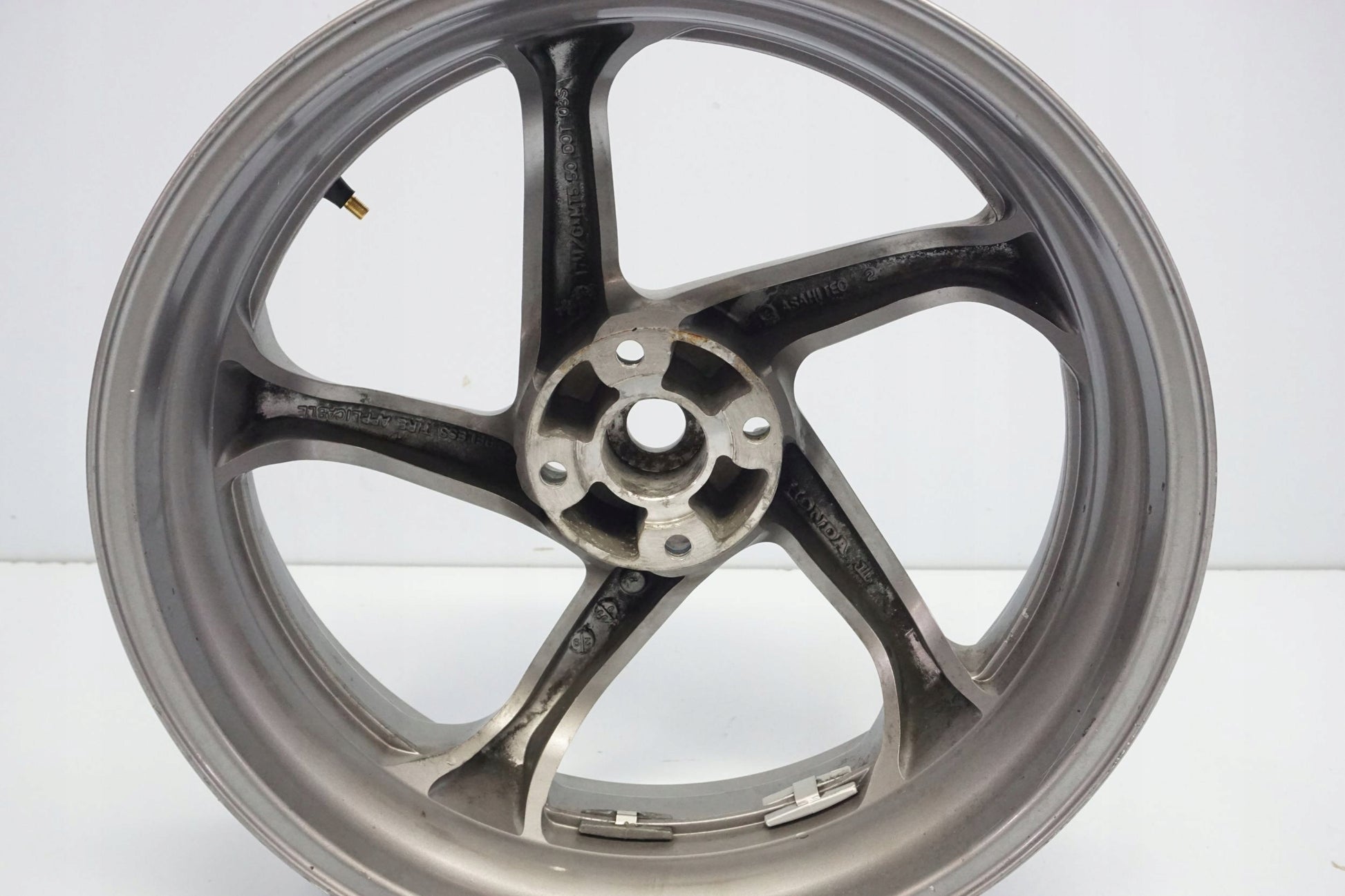 HONDA VFR 800 V-TEC 02-12 Felge hinten Wheel Hinterrad 5