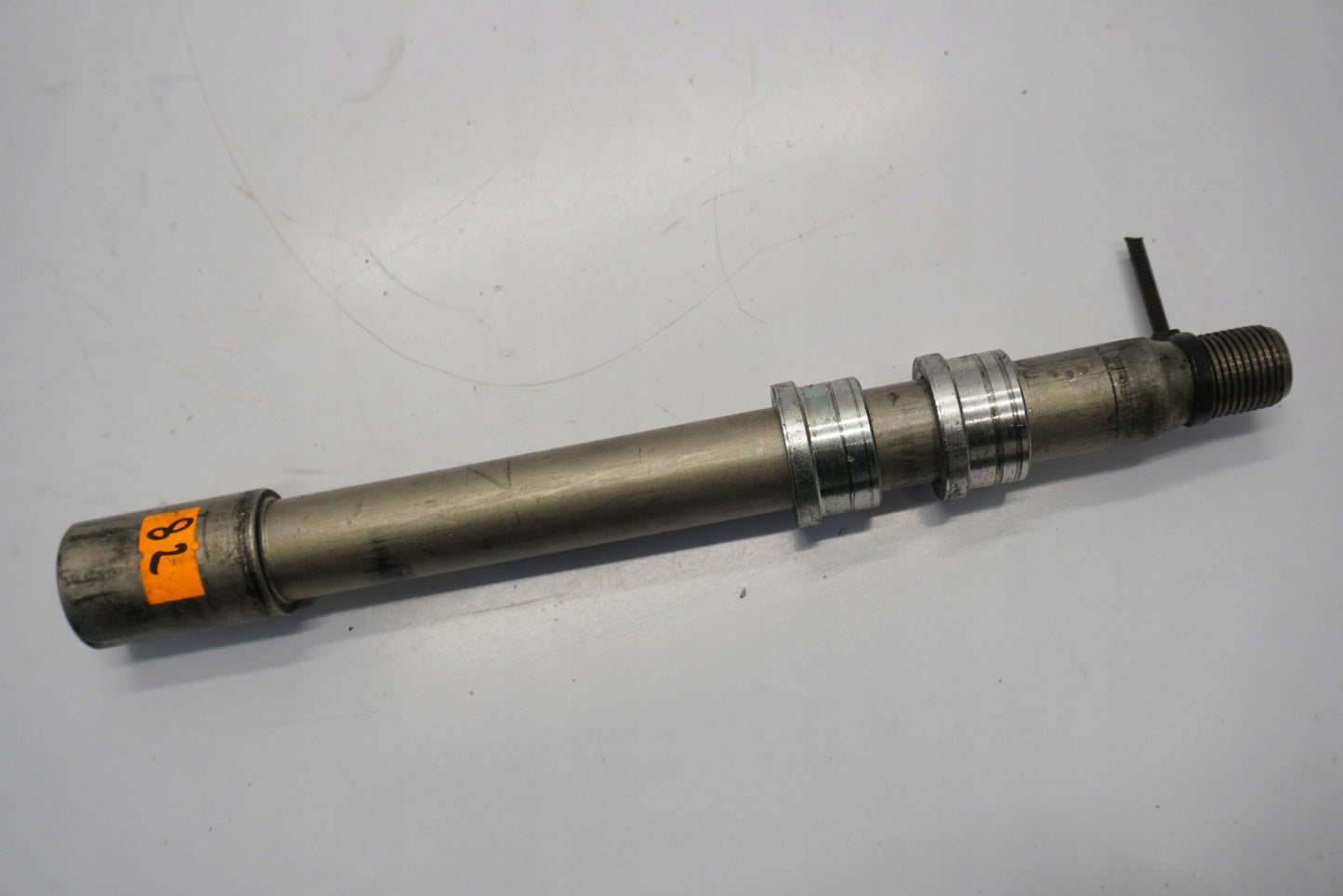 YAMAHA FZ6 FAZER 600 04-09 Vorderachse Achse vorne Radachse front axle 4