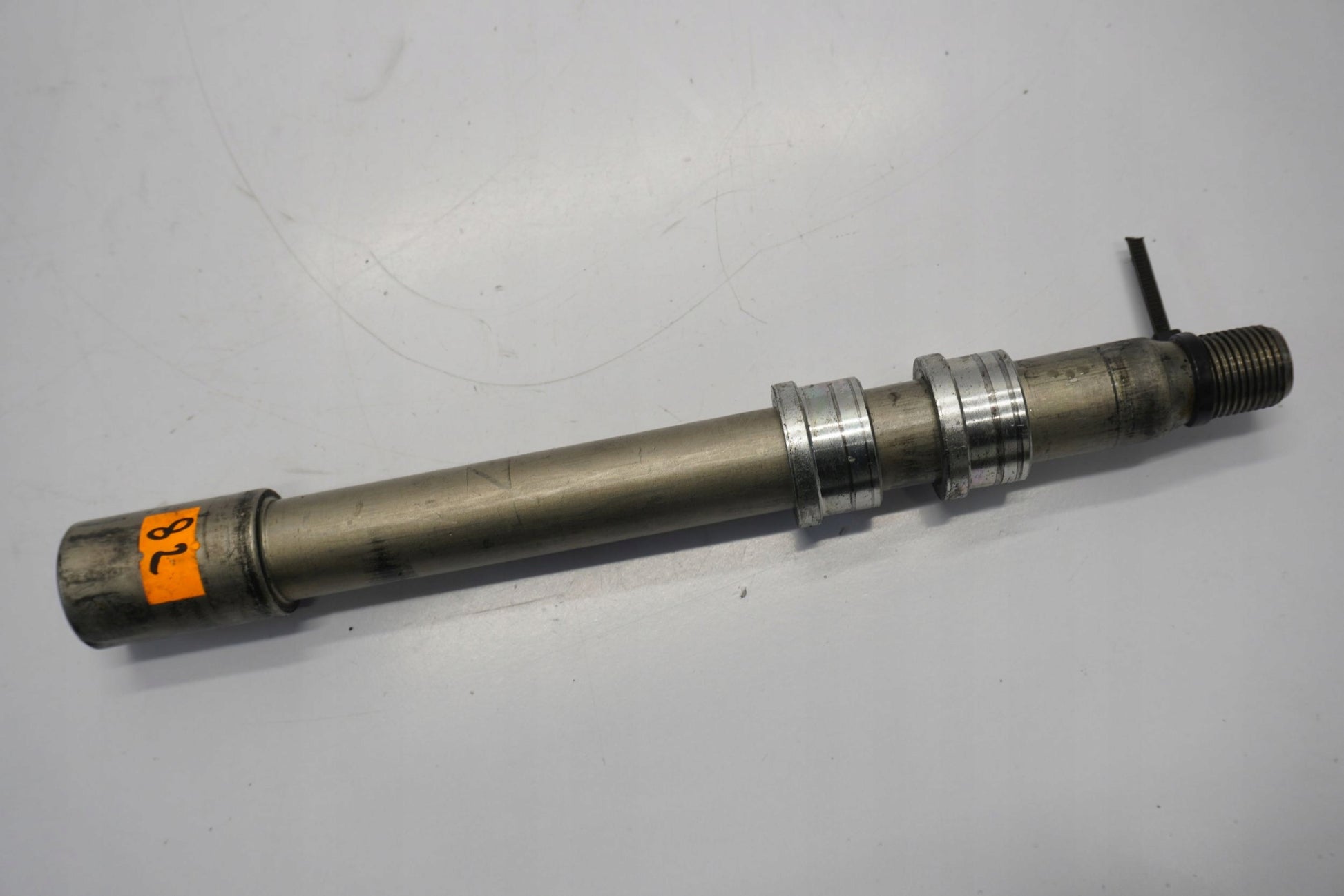 YAMAHA FZ6 FAZER 600 04-09 Vorderachse Achse vorne Radachse front axle 4