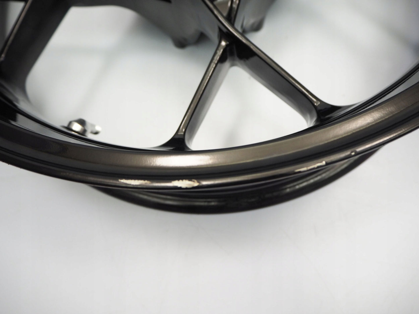 KTM 890 DUKE R 20- Felge hinten Wheel Hinterrad 2