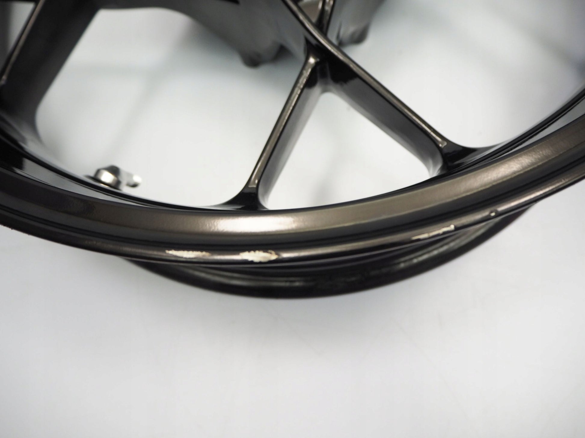 KTM 890 DUKE R 20- Felge hinten Wheel Hinterrad 2