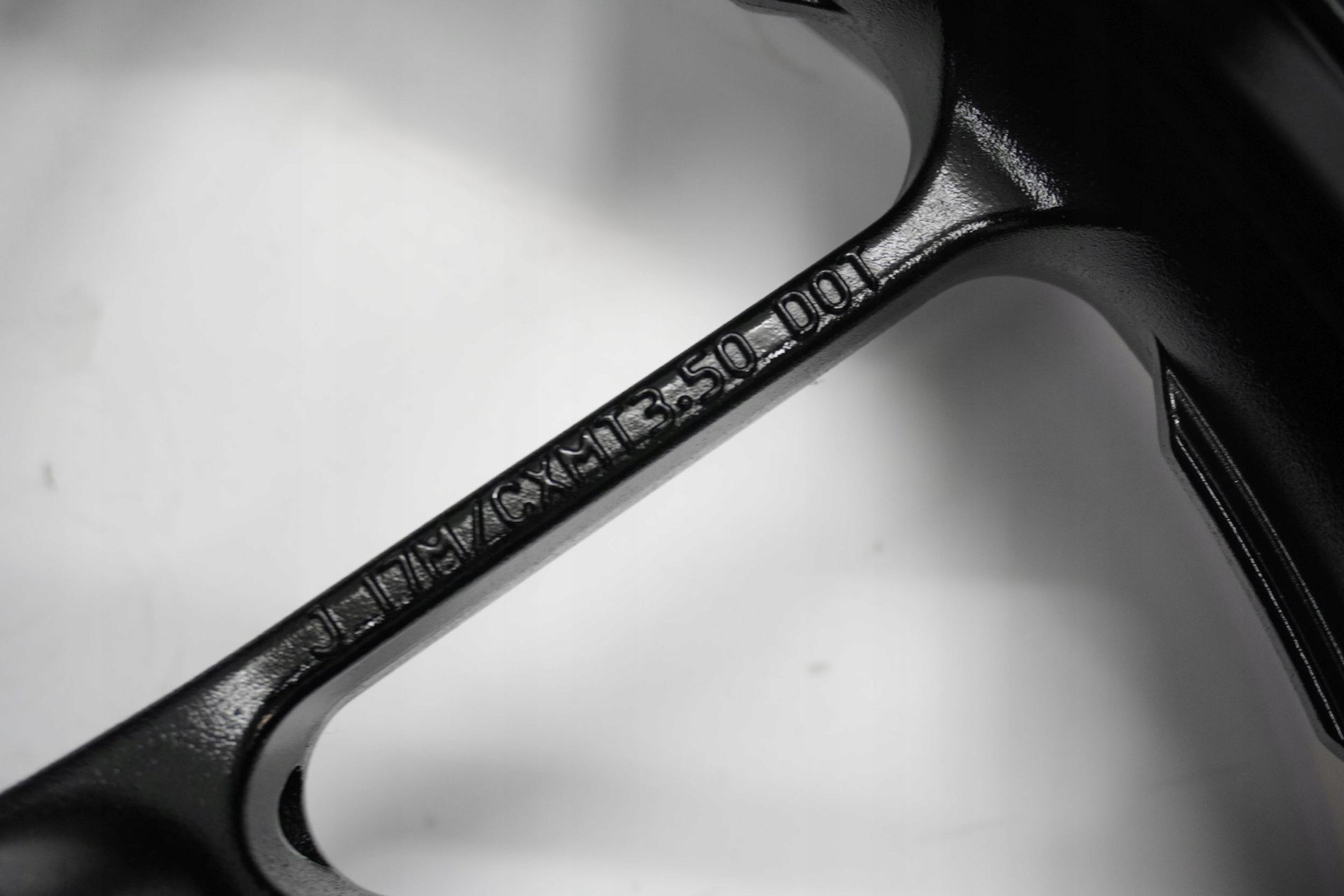 YAMAHA MT-09 13-16 Felge vorne Wheel Vorderrad 2