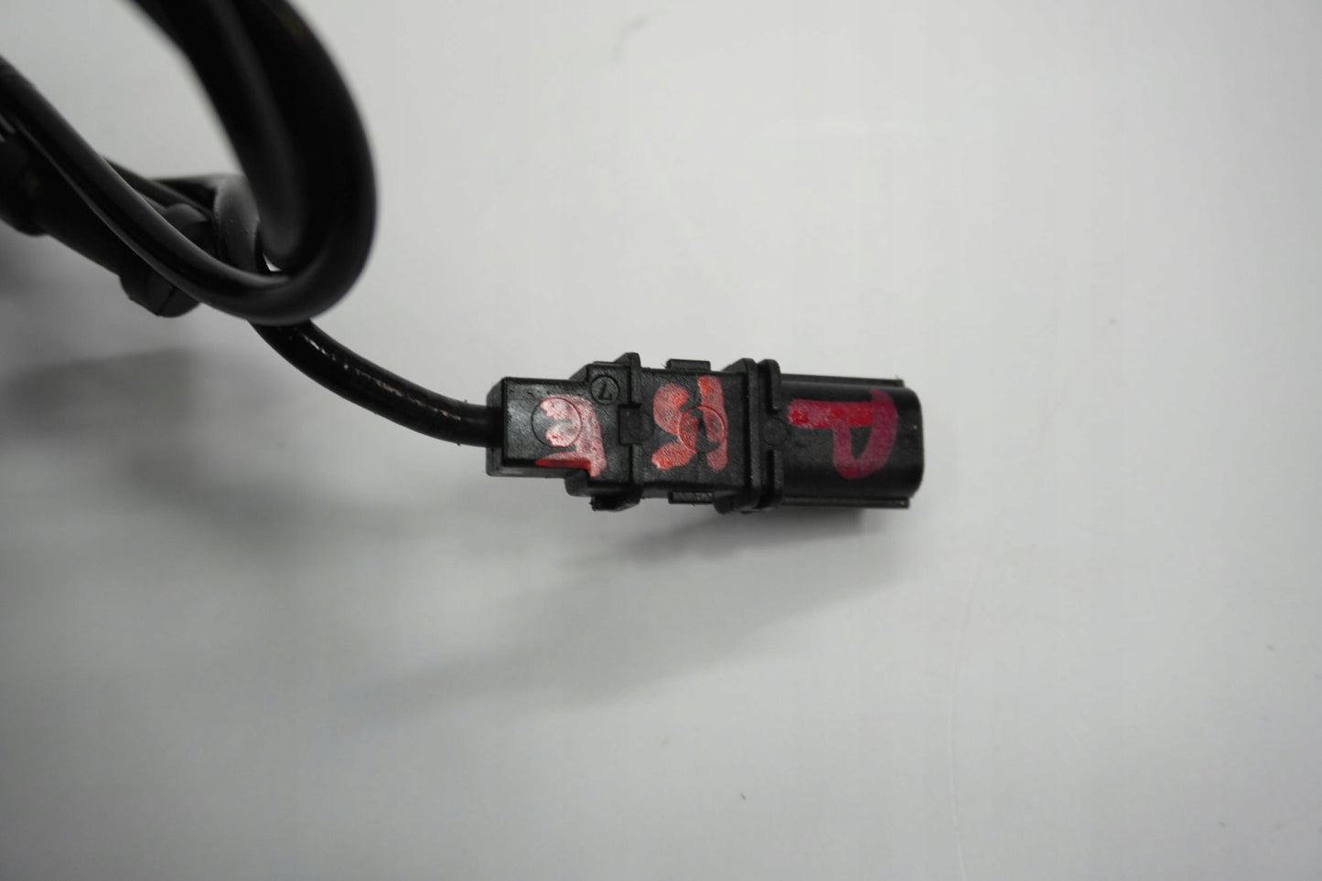 HONDA CB 650 R 19-23 ABS Sensor vorne 5