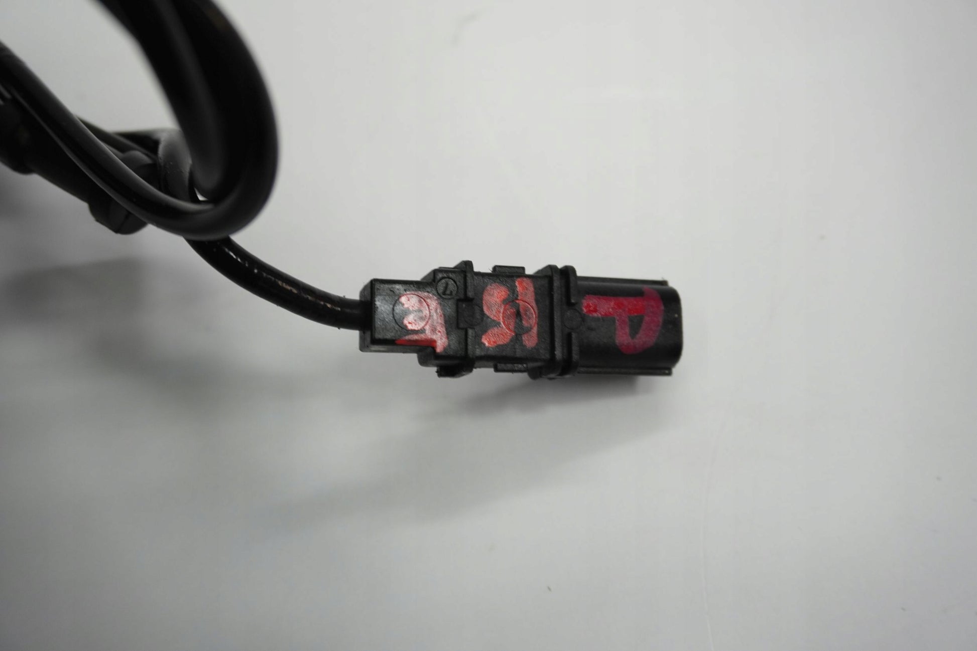 HONDA CB 650 R 19-23 ABS Sensor vorne 5