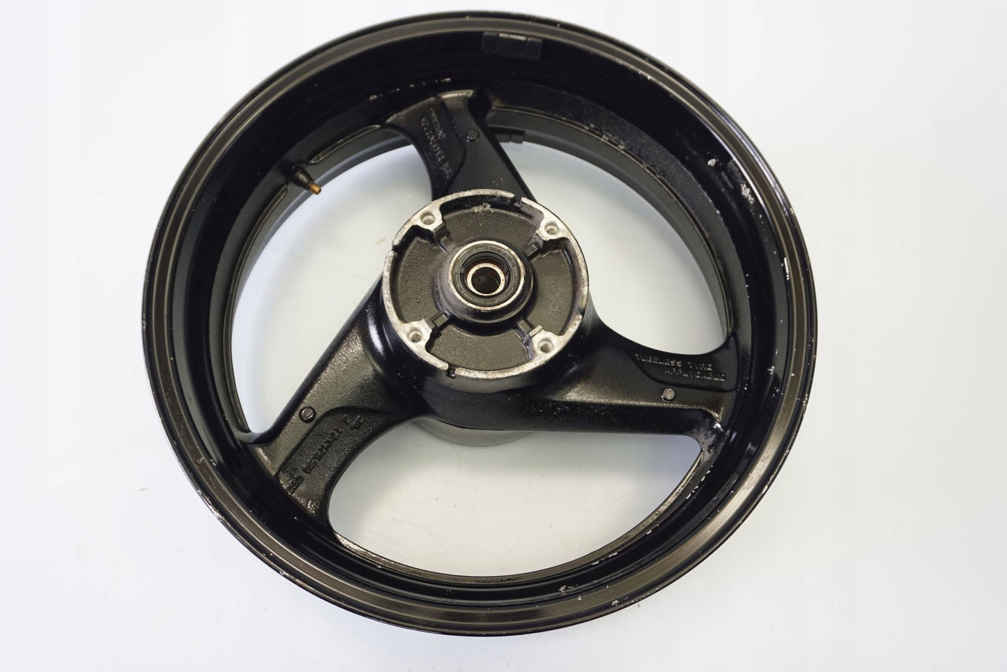 HONDA CBR 600 F4 PC35 99-00 Felge hinten Wheel Hinterrad