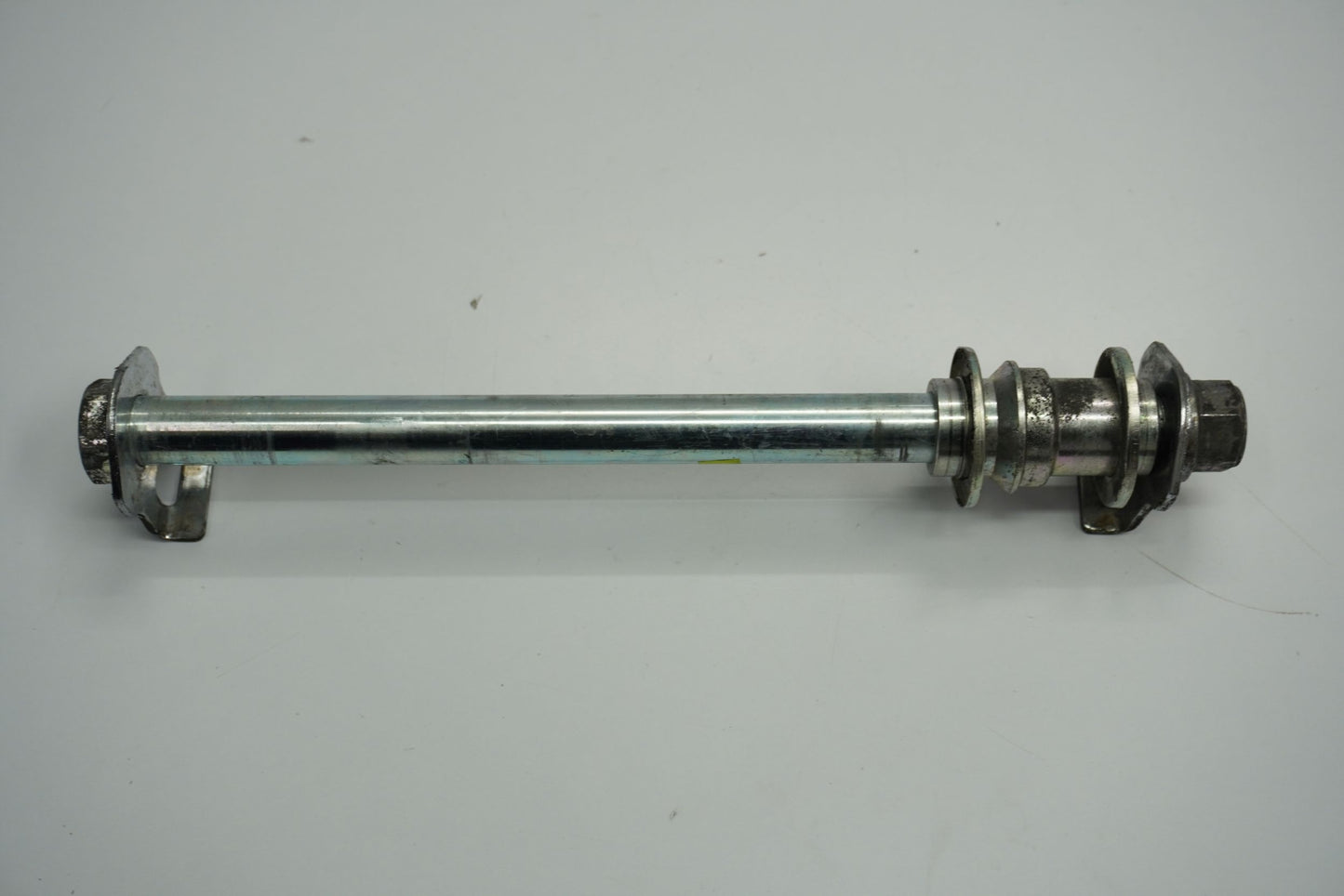 YAMAHA WR 125 R 09-14 Hinterachse Achse hinten Radachse rear axle 2