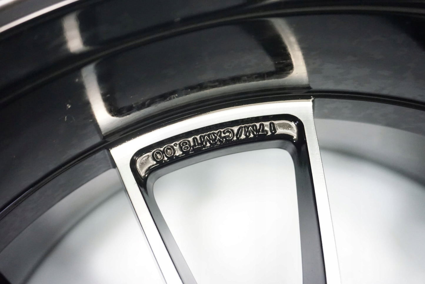 DUCATI DIAVEL 1200 11-13 Felge hinten Wheel Hinterrad 2