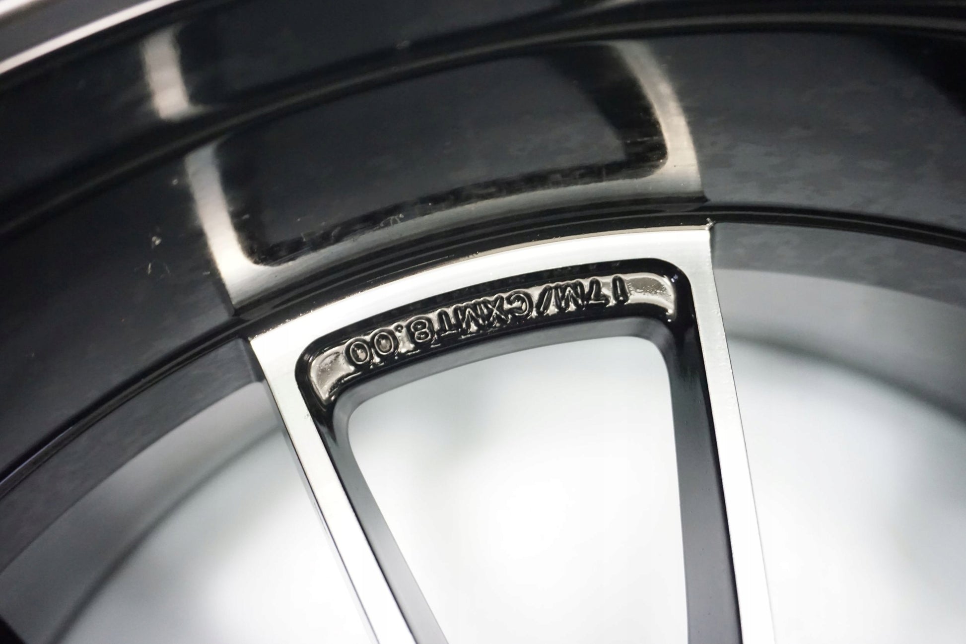 DUCATI DIAVEL 1200 11-13 Felge hinten Wheel Hinterrad 2