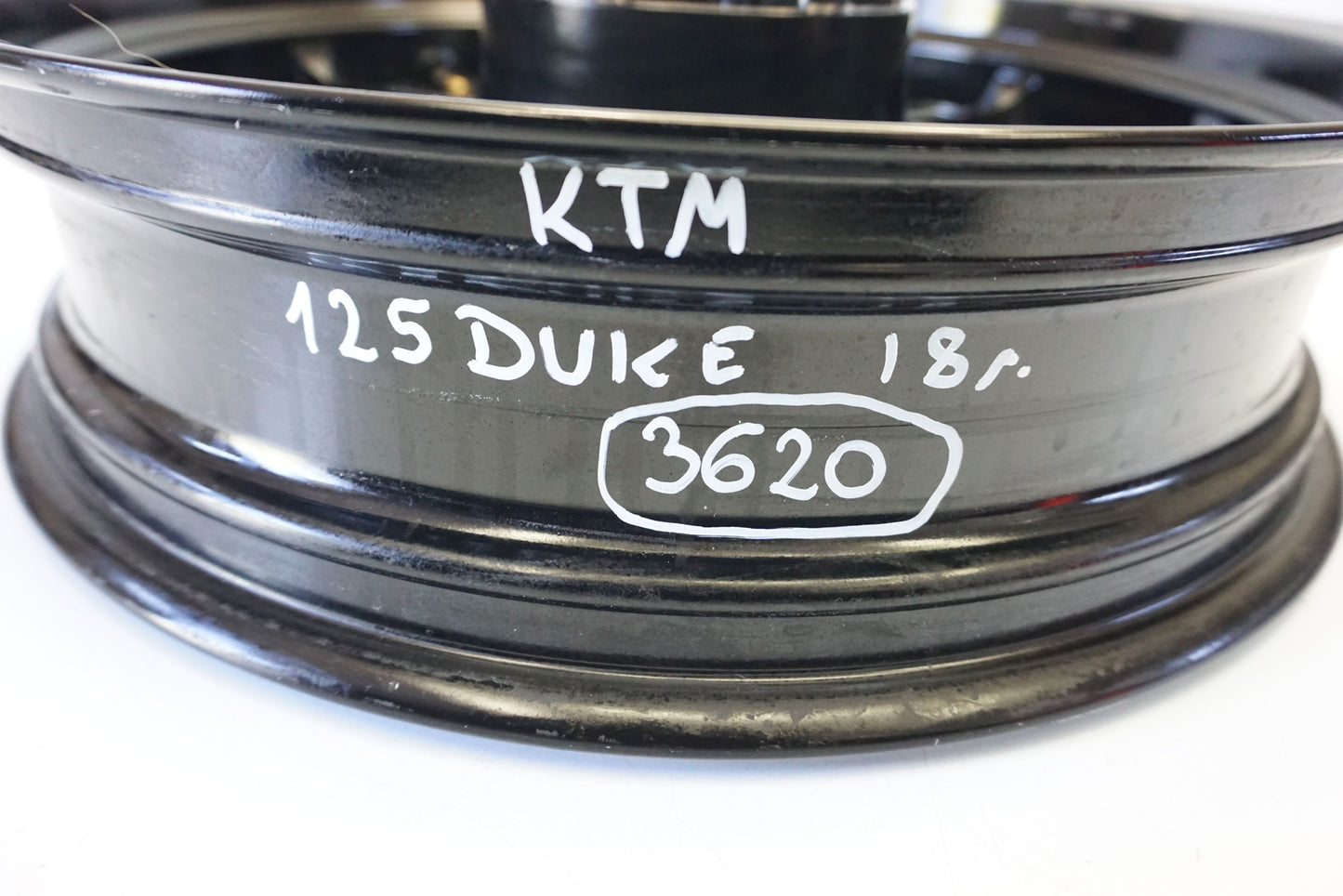 KTM 125 DUKE 17- Felge hinten Wheel Hinterrad 7