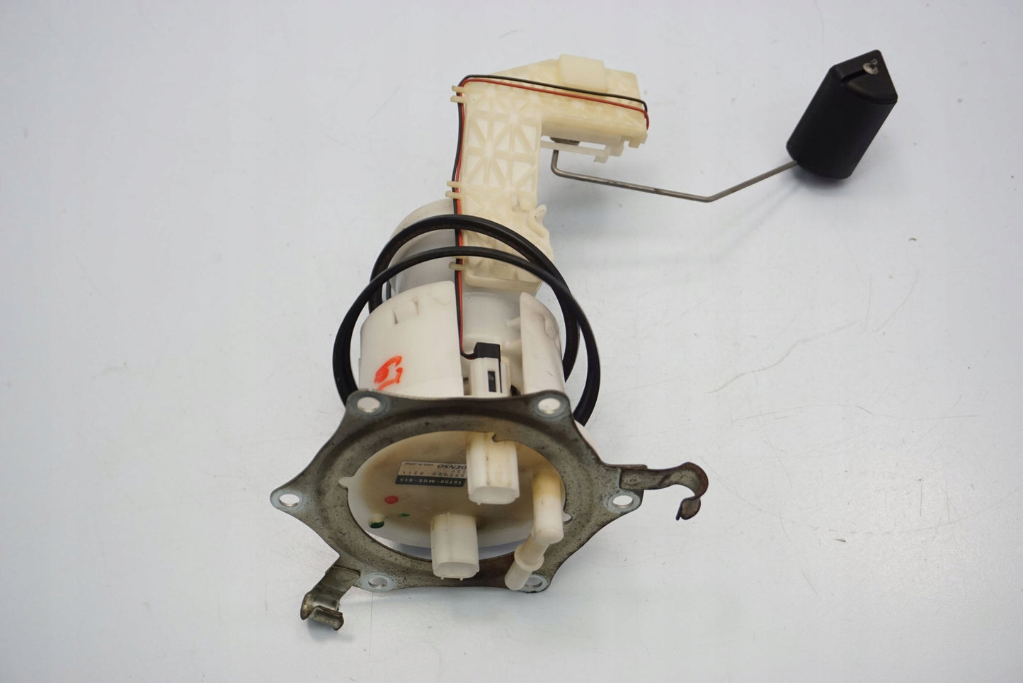 HONDA VFR 1200 F 09-16 Benzinpumpe Kraftstoffpumpe Fuel Pump 4