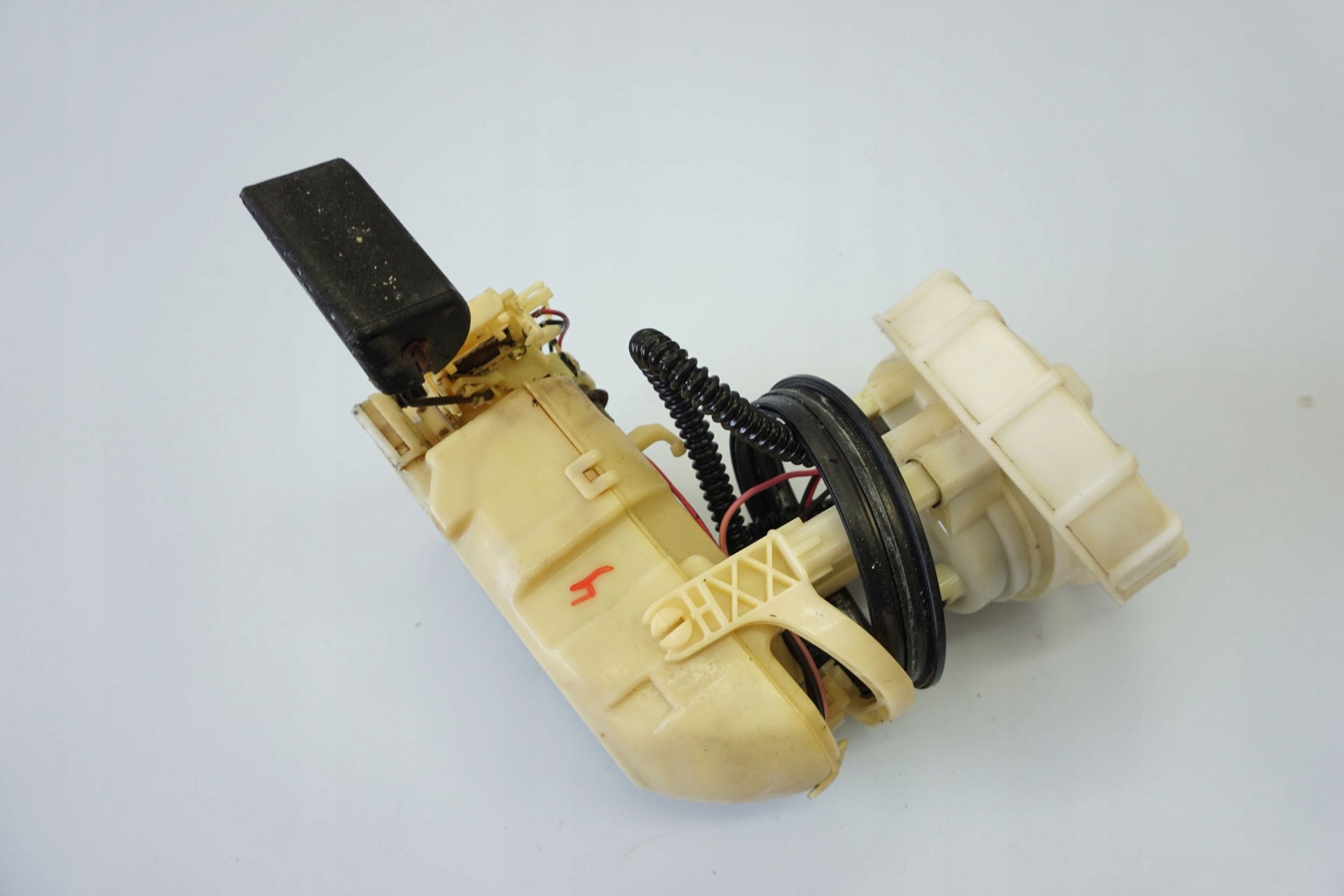 SUZUKI BURGMAN 650 13- Benzinpumpe Kraftstoffpumpe Fuel Pump 8