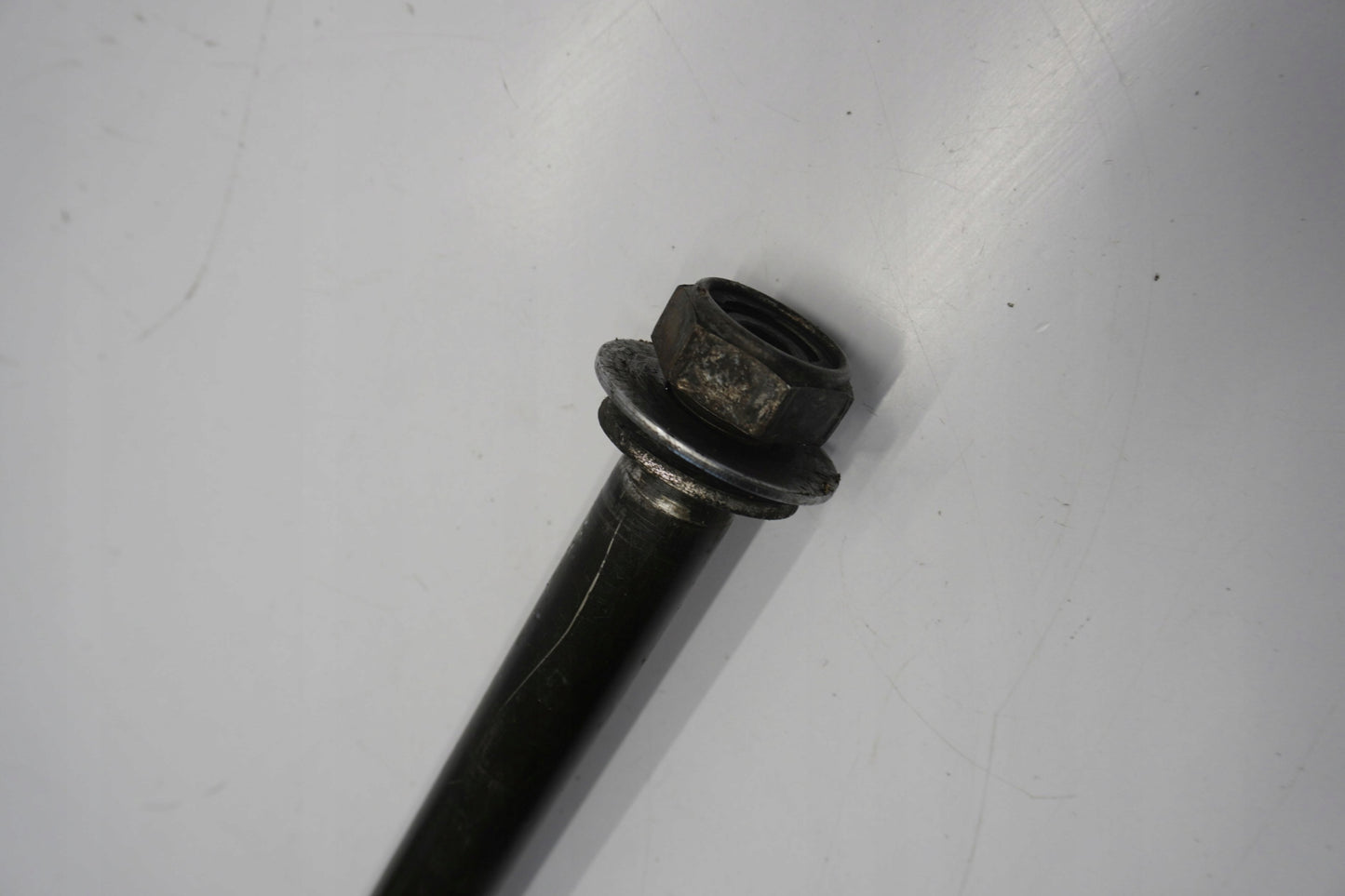 YAMAHA FJR 1300 06-12 Hinterachse Achse hinten Radachse rear axle 4