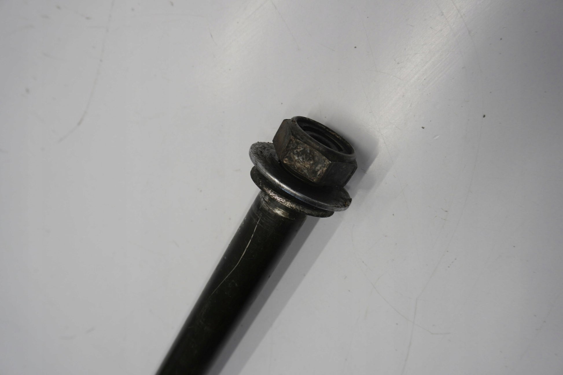 YAMAHA FJR 1300 06-12 Hinterachse Achse hinten Radachse rear axle 4