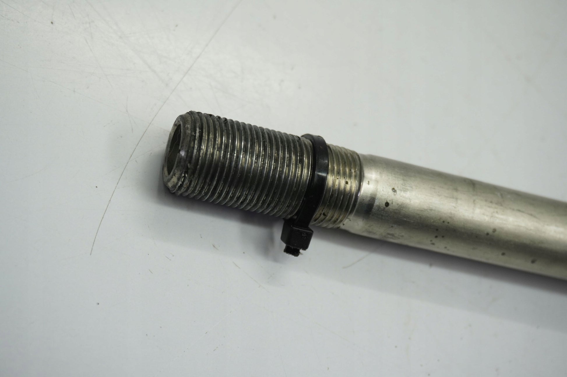 KAWASAKI Z1000 14-19 Vorderachse Achse vorne Radachse front axle 7