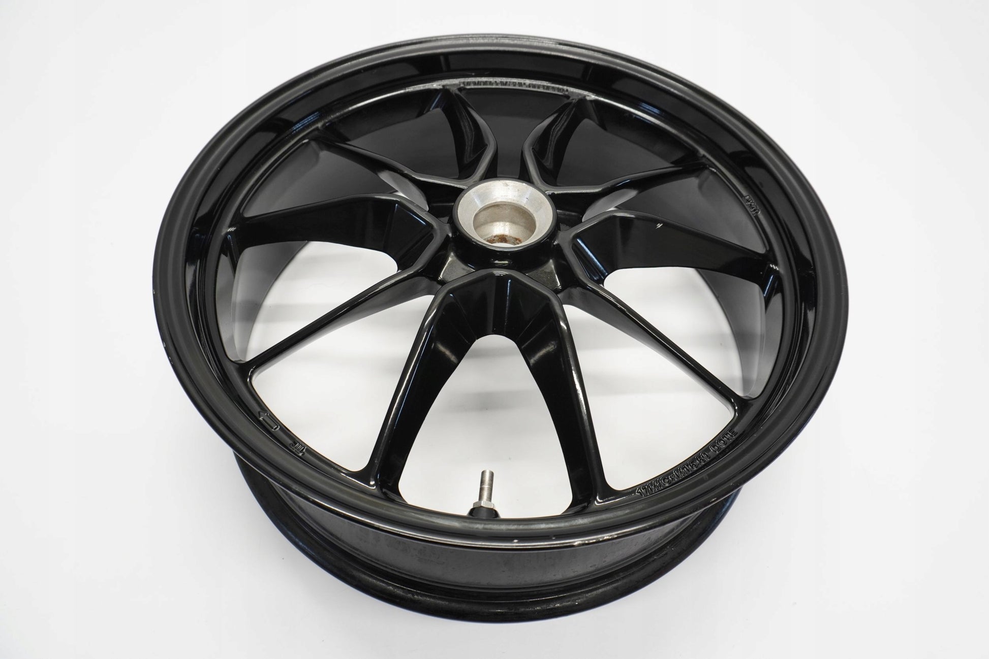 DUCATI HYPERMOTARD 821 13-15 Felge hinten Wheel Hinterrad 6