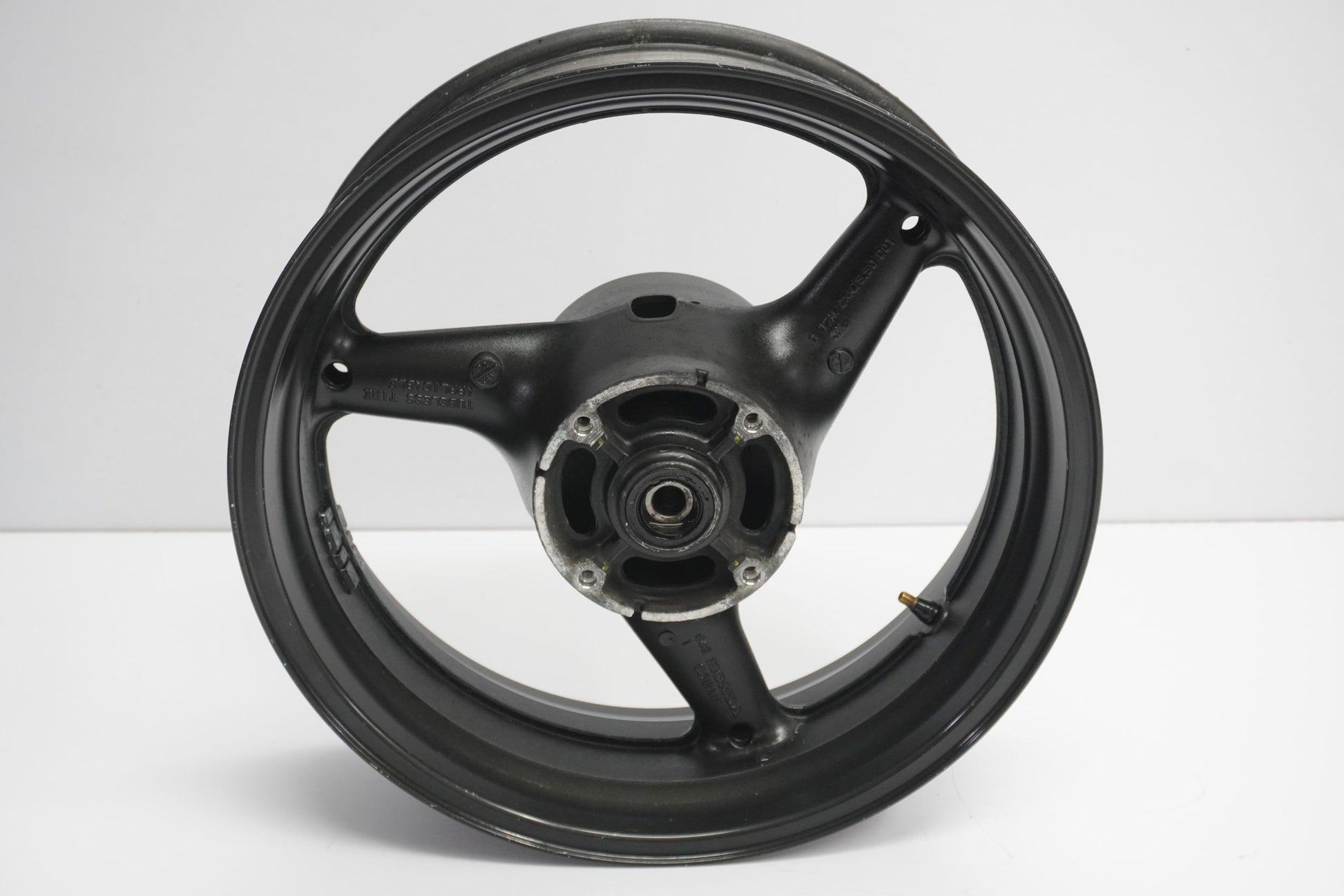 HONDA CB 600 F HORNET S 00-02 Felge hinten Wheel Hinterrad 4