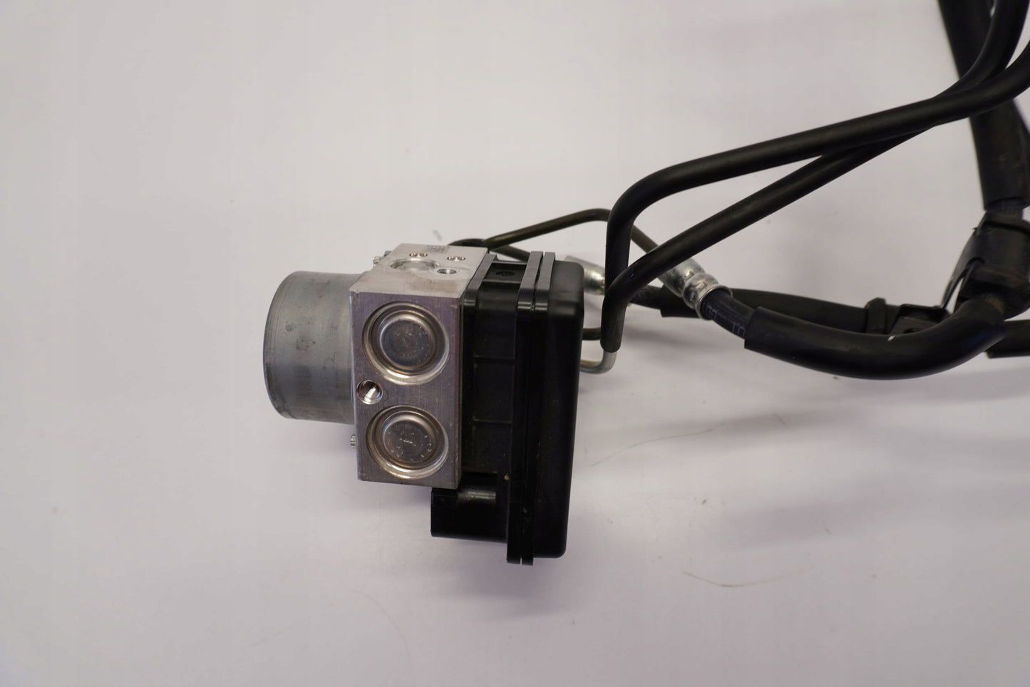 KAWASAKI Z 650 20-22 ABS Pumpe Druckmodulator 3