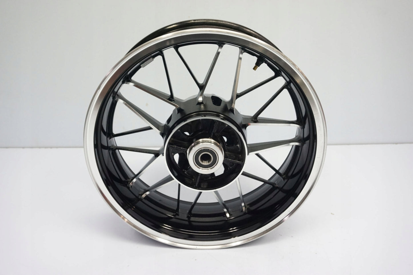 KAWASAKI Z 900 RS CAFE 18-22 Felge hinten Wheel Hinterrad 9