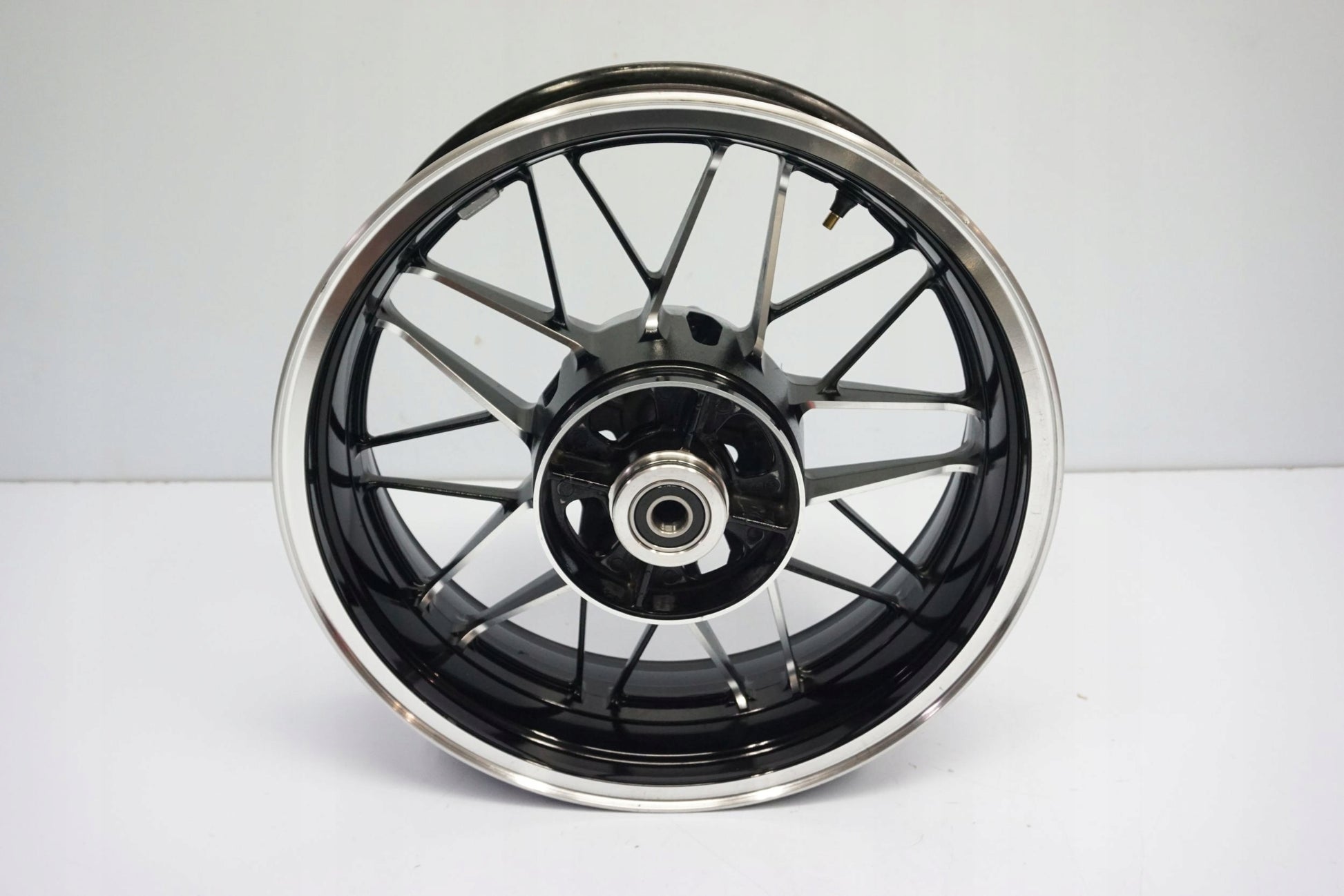 KAWASAKI Z 900 RS CAFE 18-22 Felge hinten Wheel Hinterrad 9