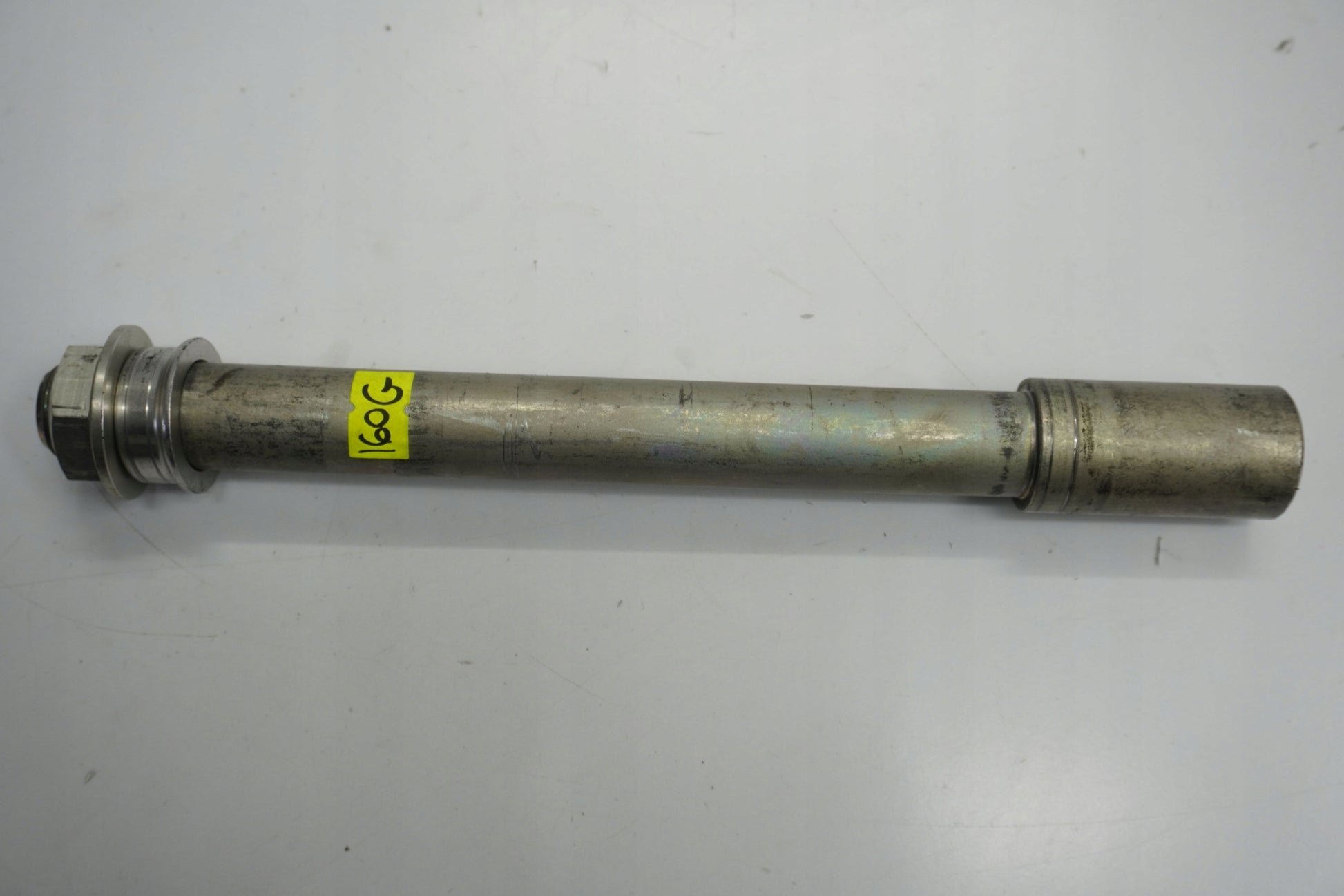 SUZUKI GSX-S 750 17-23 Vorderachse Achse vorne Radachse front axle 4