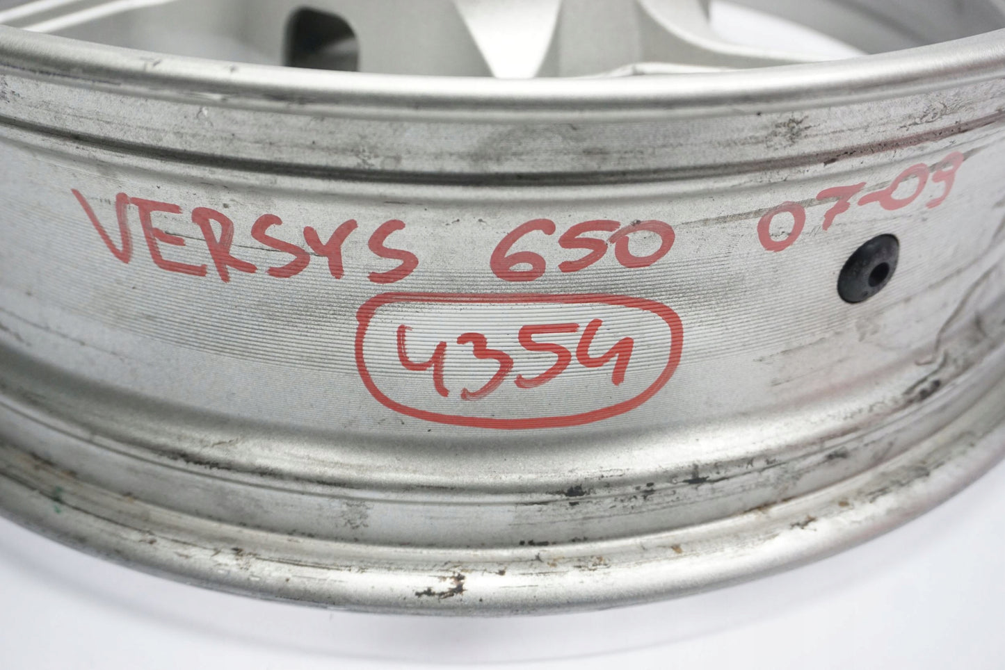 KAWASAKI VERSYS 650 07-09 Felge hinten Wheel Hinterrad 3