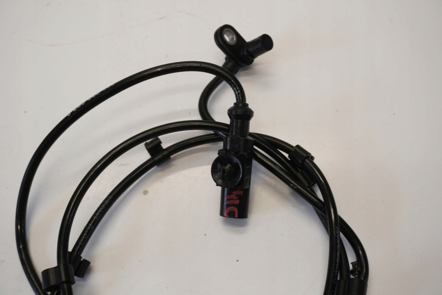 DUCATI MONSTER 821 18-20 ABS Sensor vorne 2