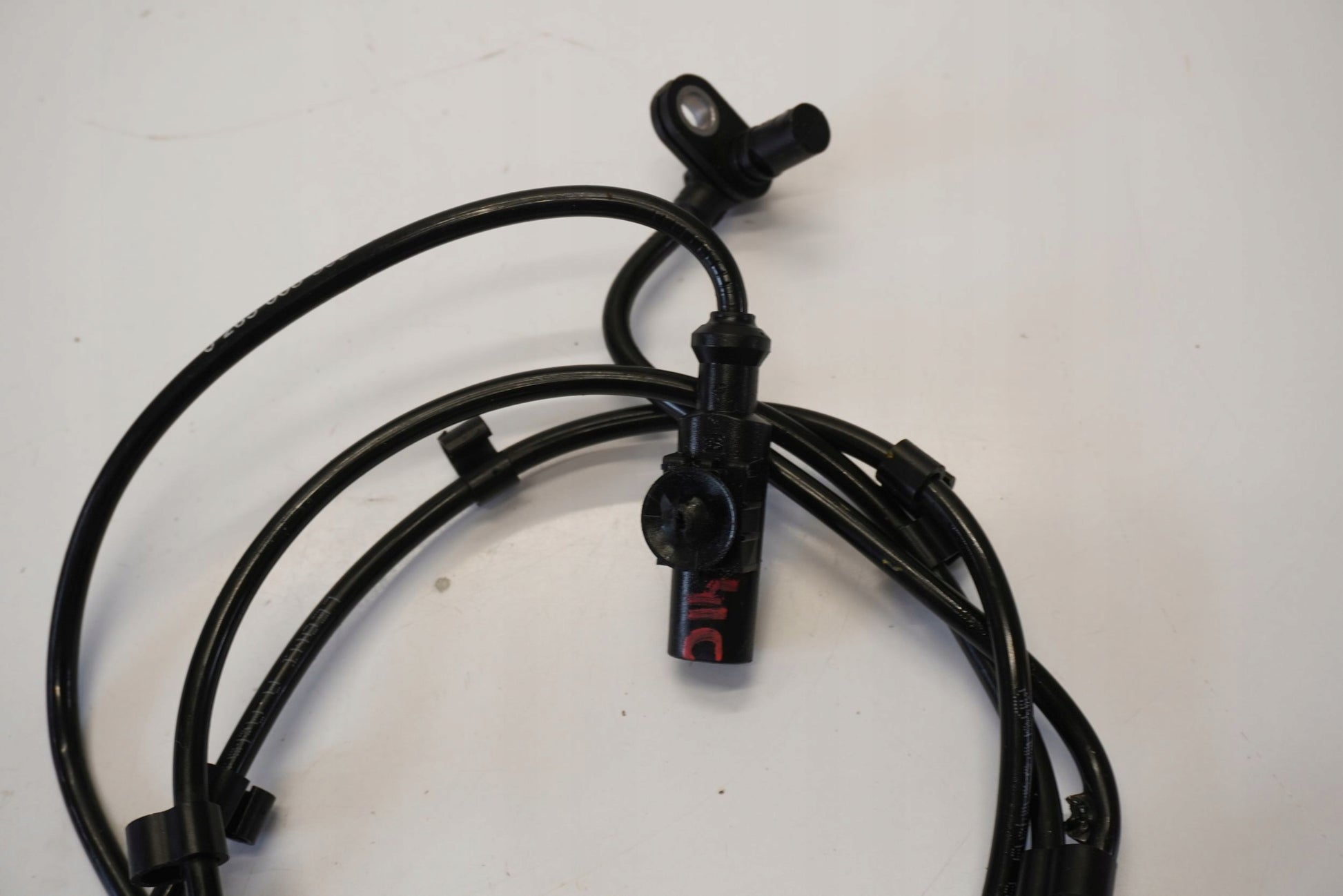 DUCATI MONSTER 821 18-20 ABS Sensor vorne 2