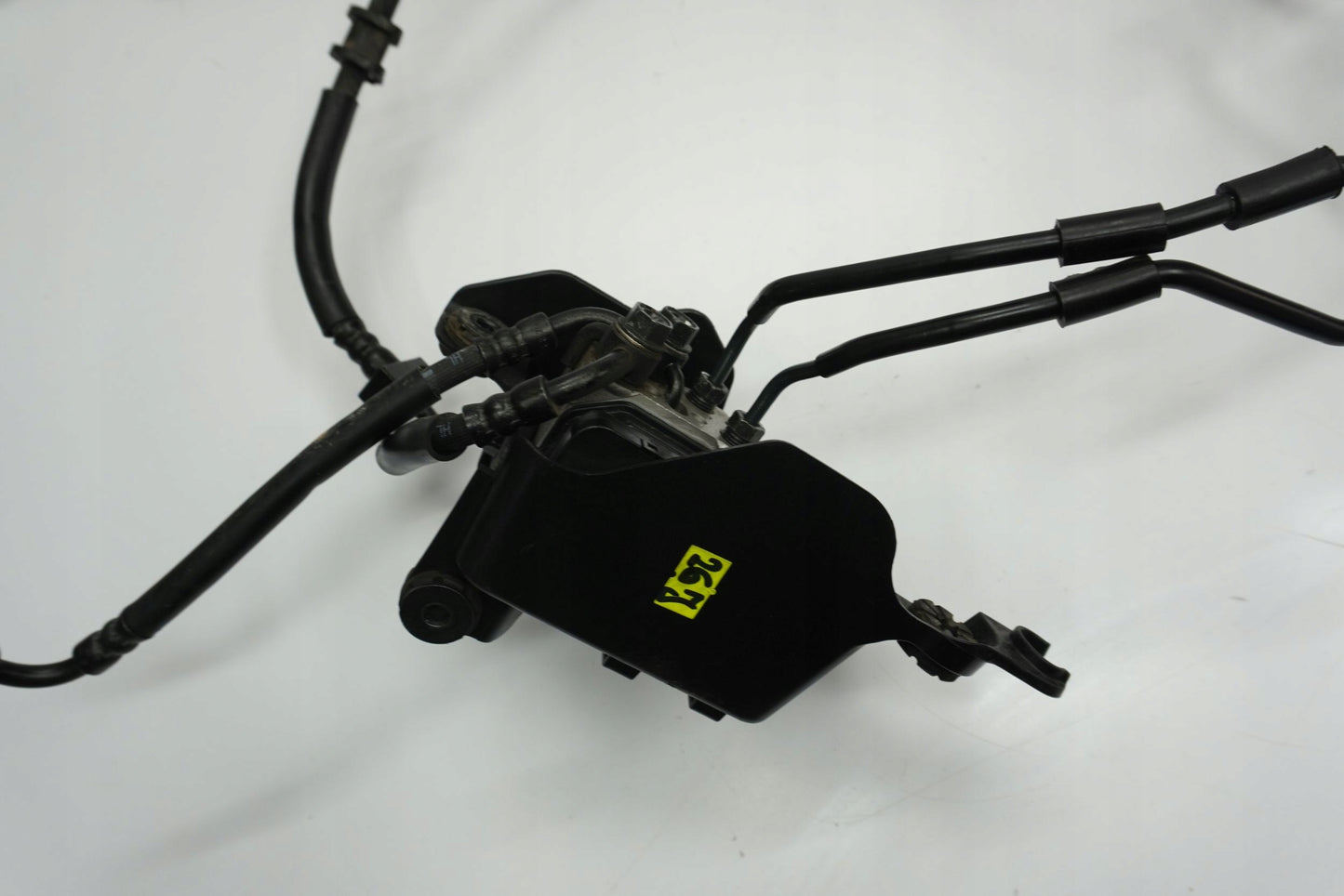 HONDA CB 125 R JC79 18-20 ABS Pumpe Druckmodulator 6