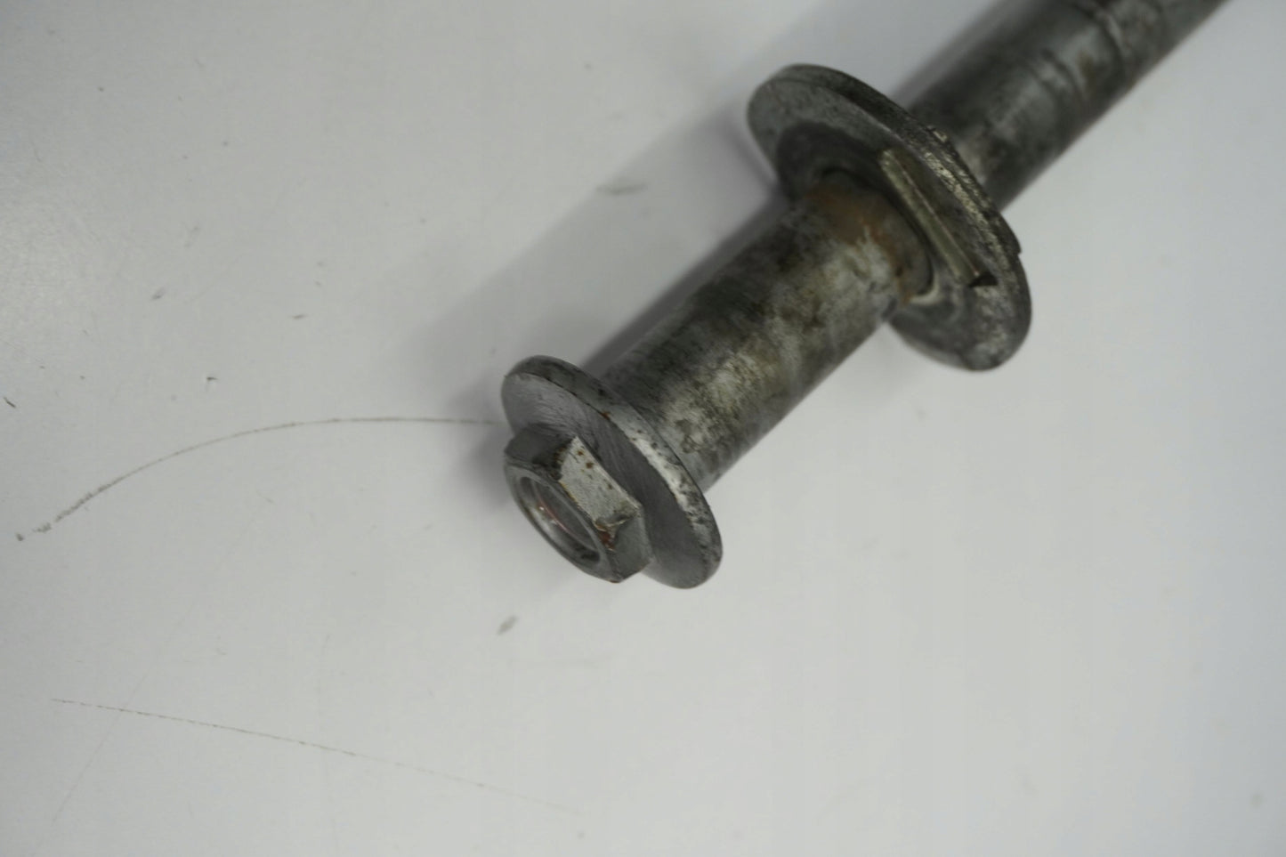 HONDA CB 600 F HORNET S 00-02 Hinterachse Achse hinten Radachse rear axle 5