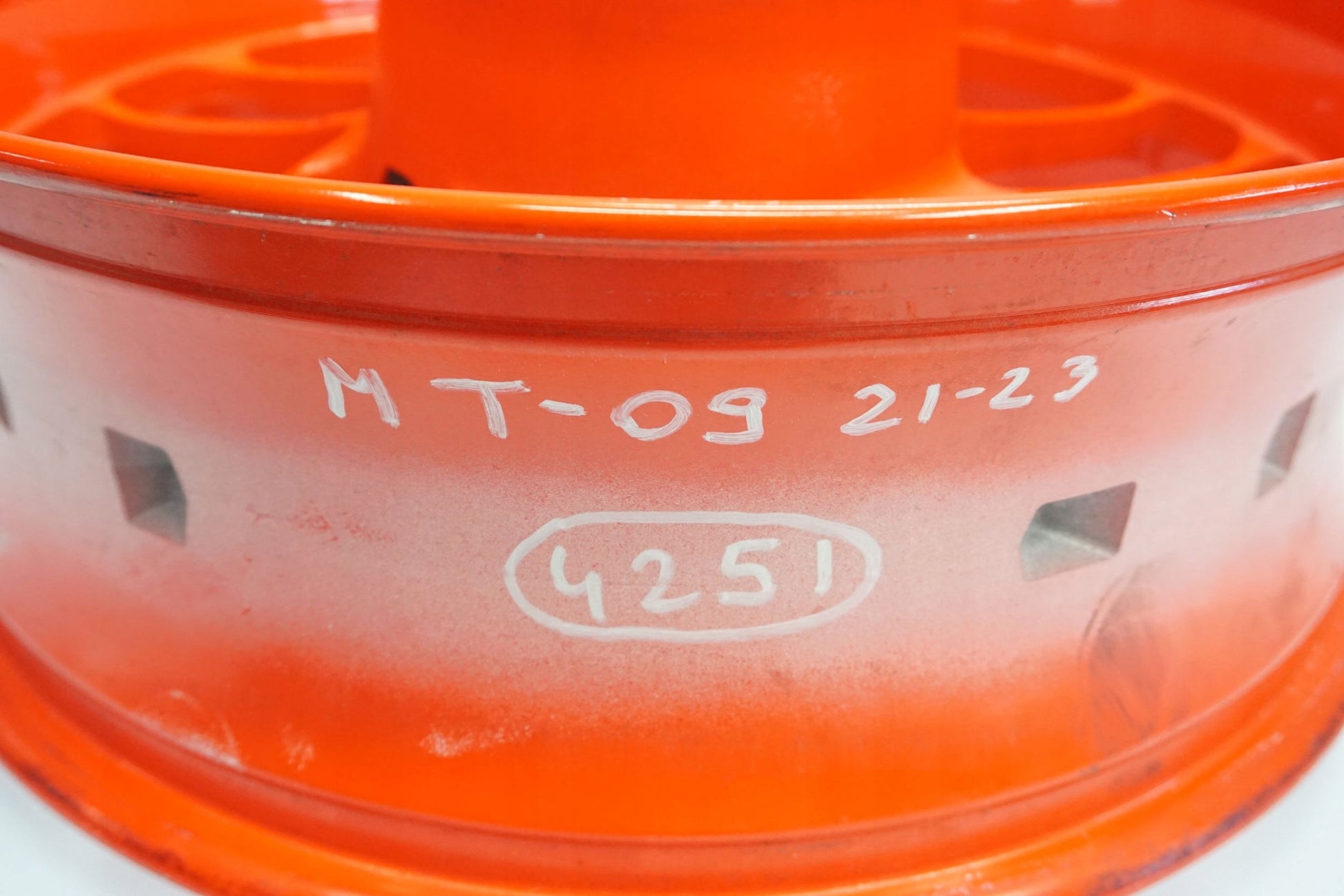 YAMAHA MT-09 21-23 Felge hinten Wheel Hinterrad 2