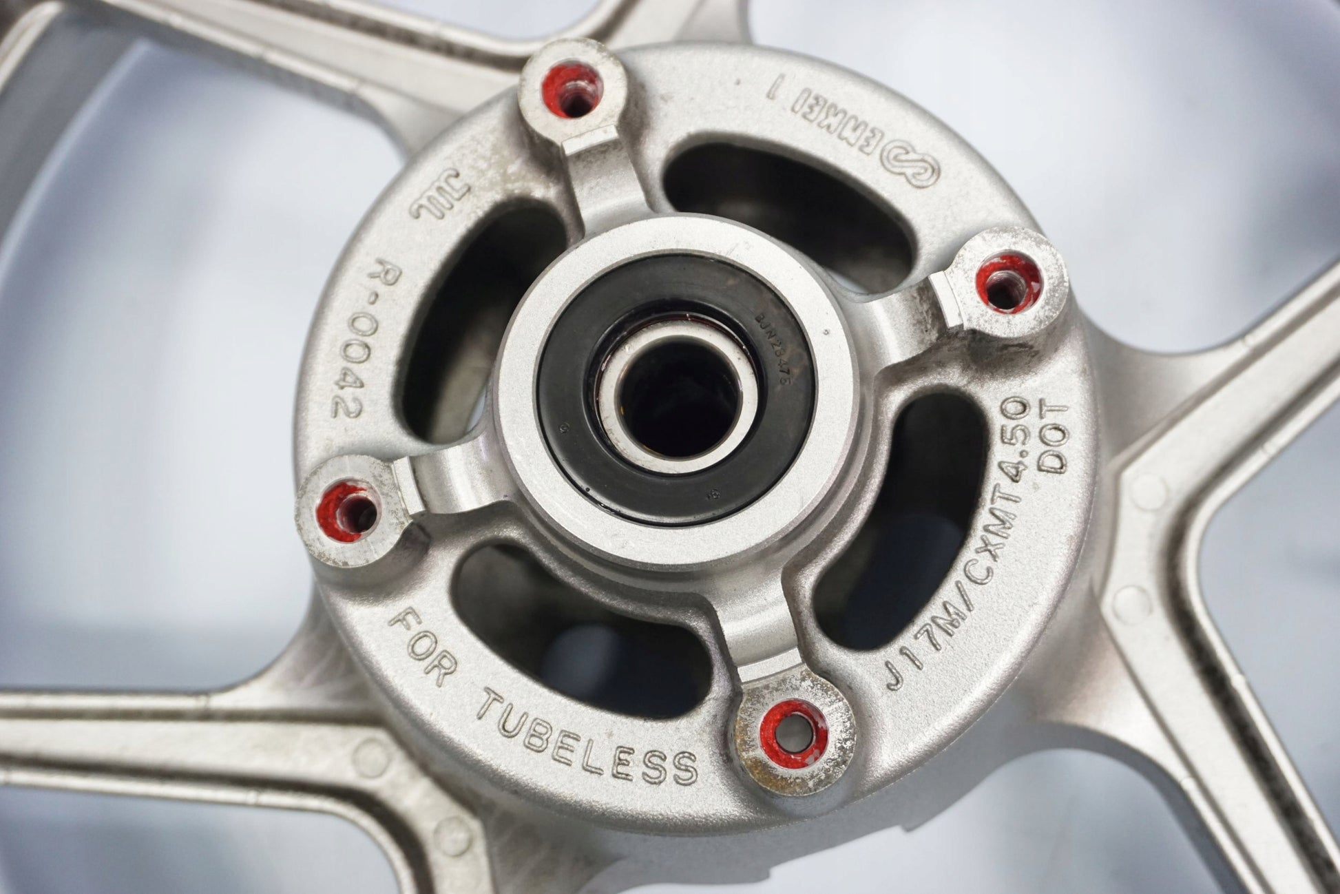 KAWASAKI Z-800 13-17 Felge hinten Wheel Hinterrad 6